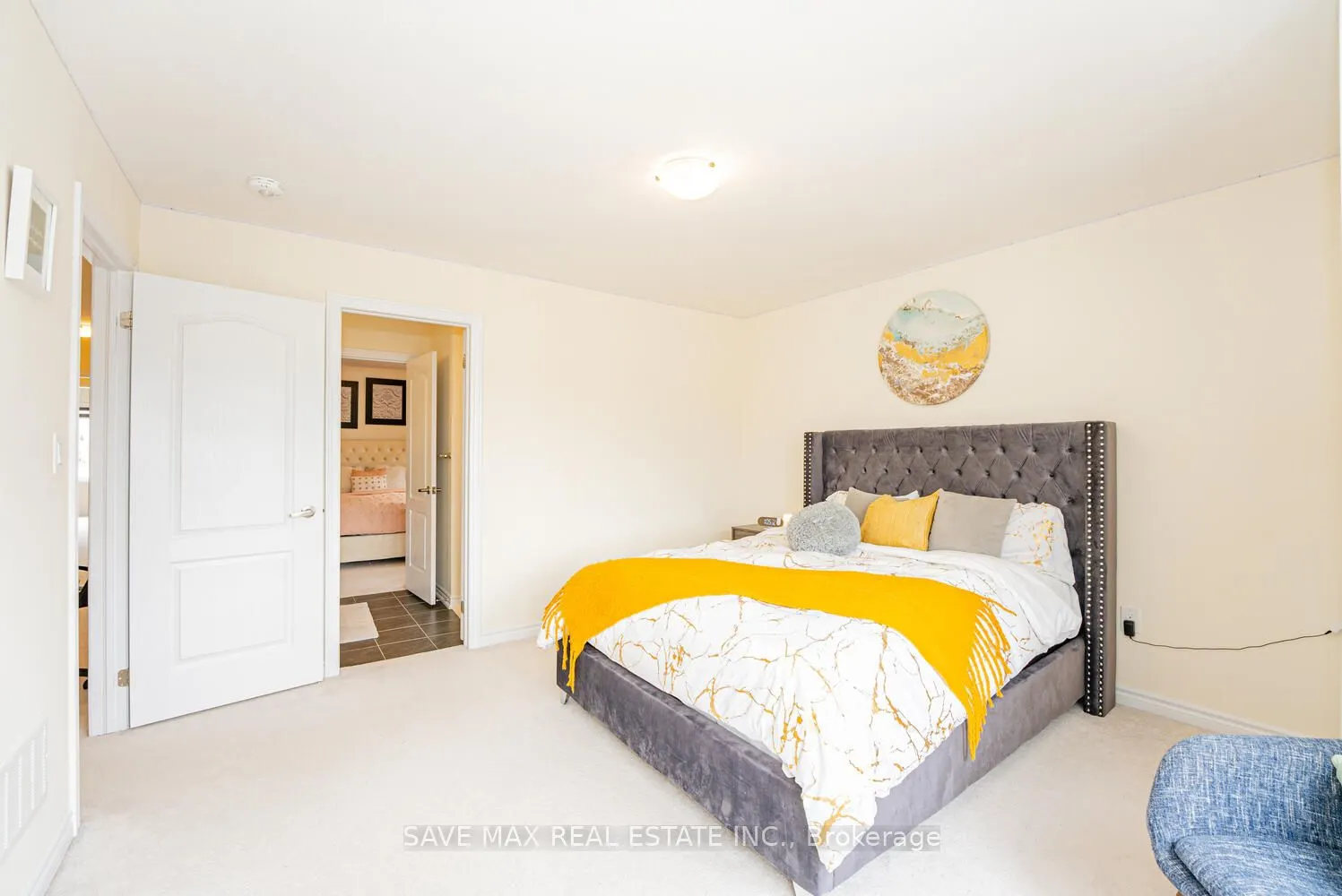 22 Oaktree Drive