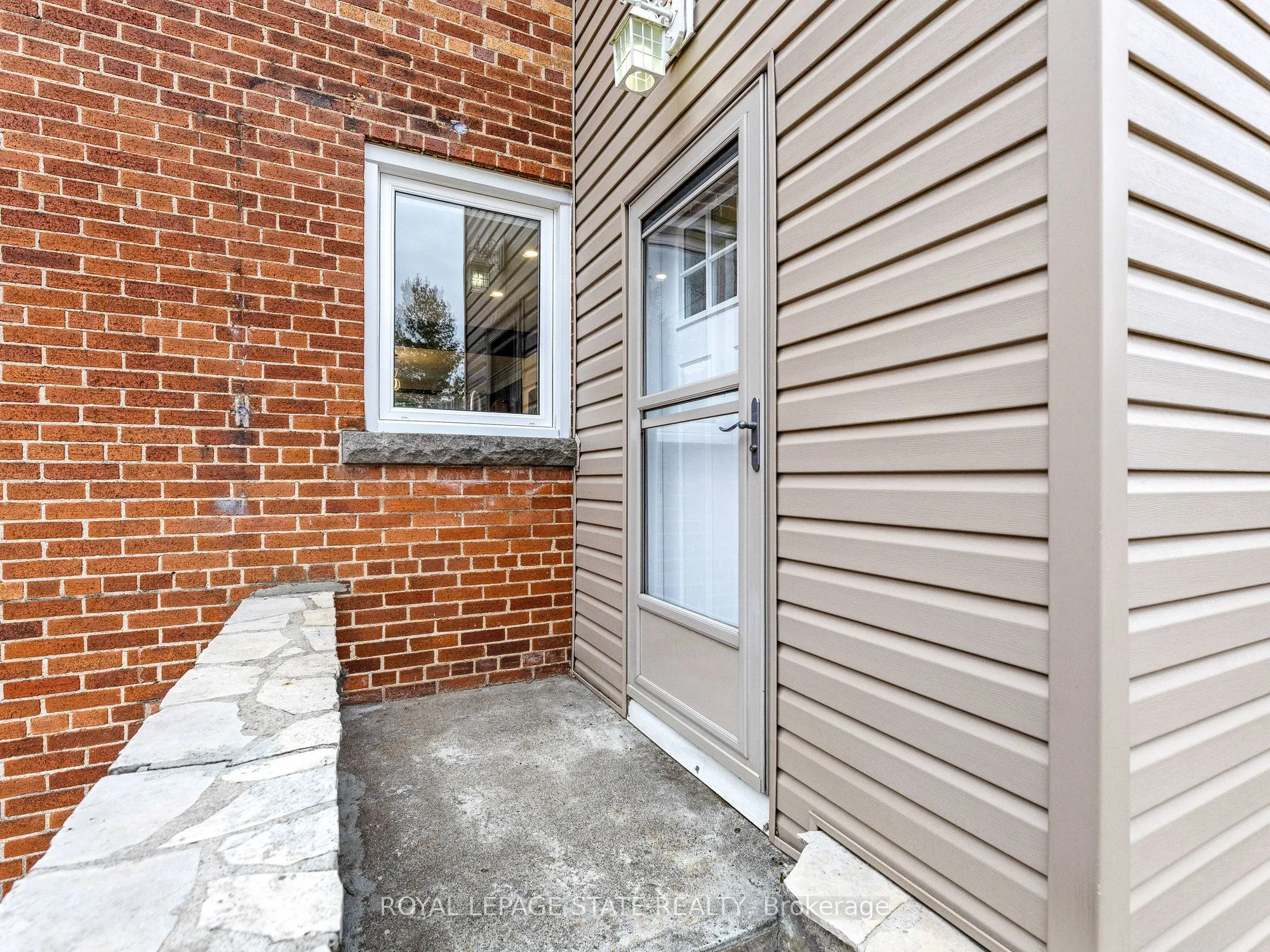 366 Aberdeen Avenue