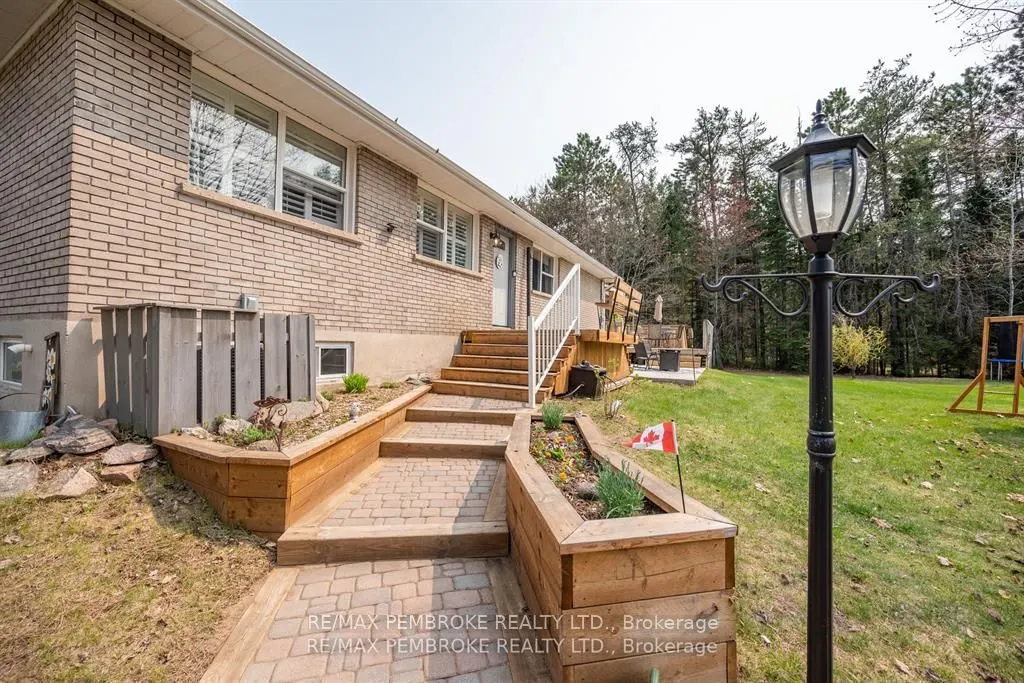 36 Labine Crescent