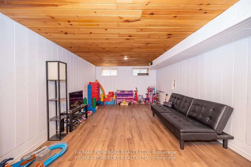 36 Labine Crescent