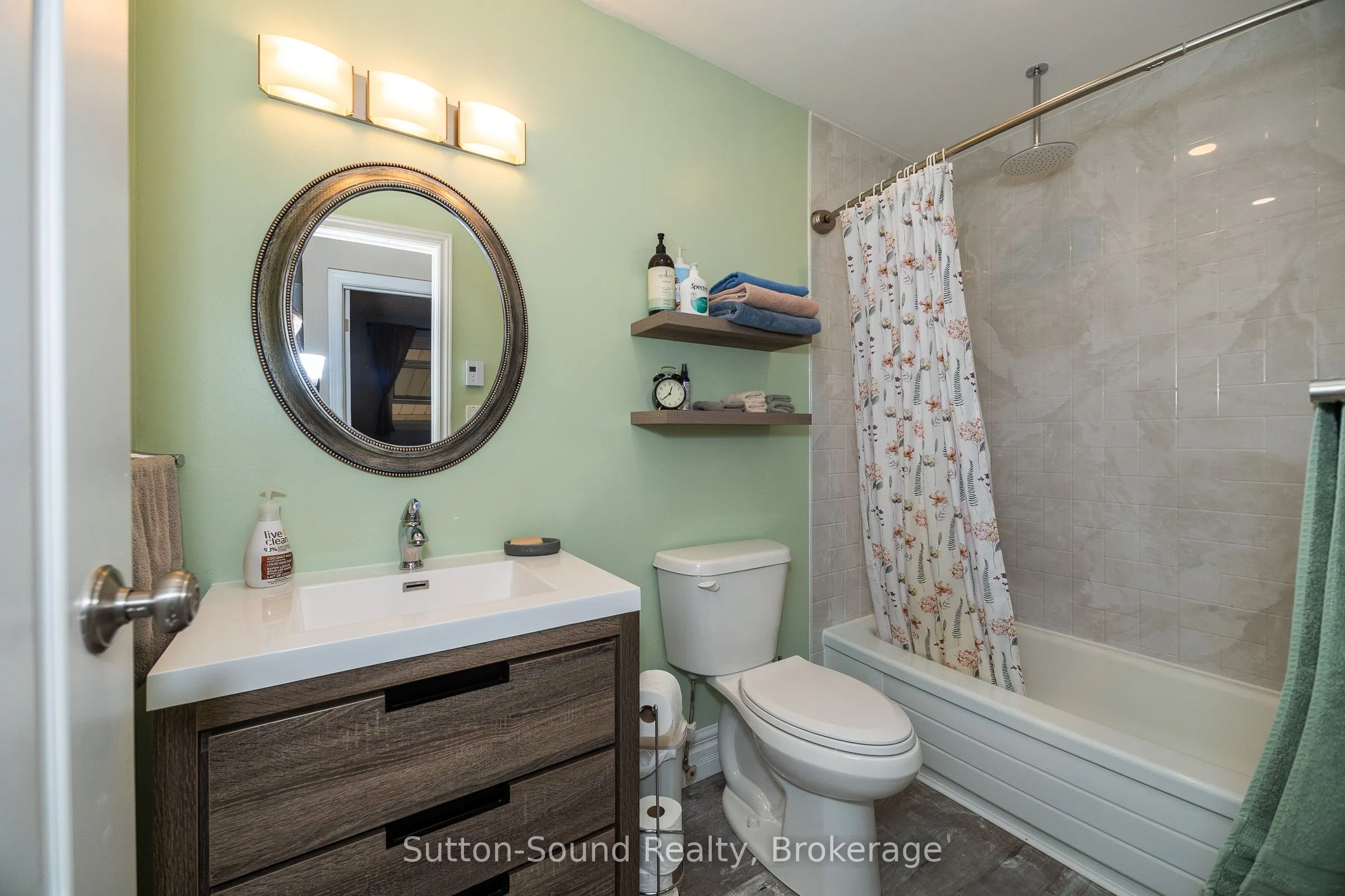 1160 12th Street E