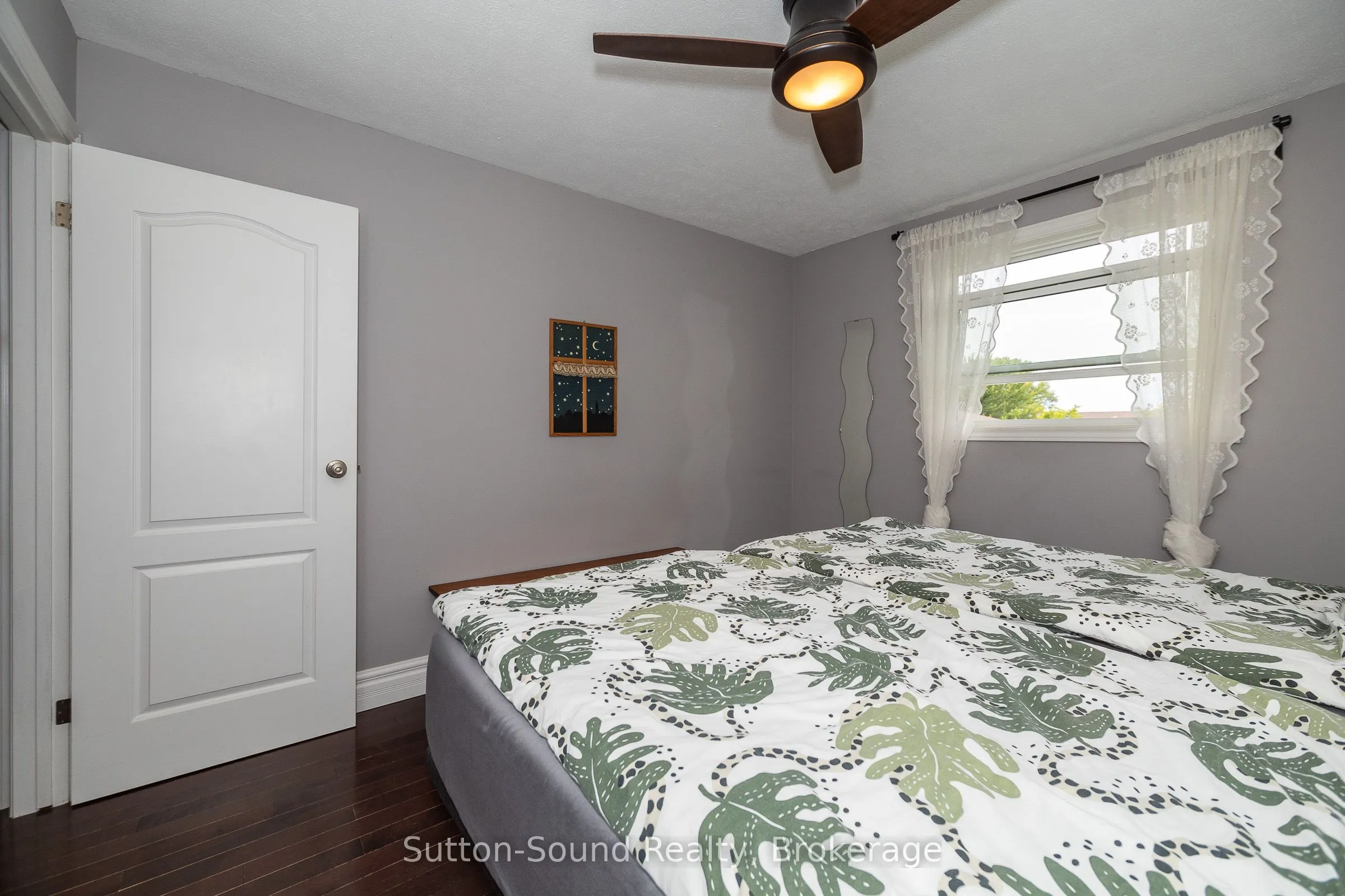 1160 12th Street E