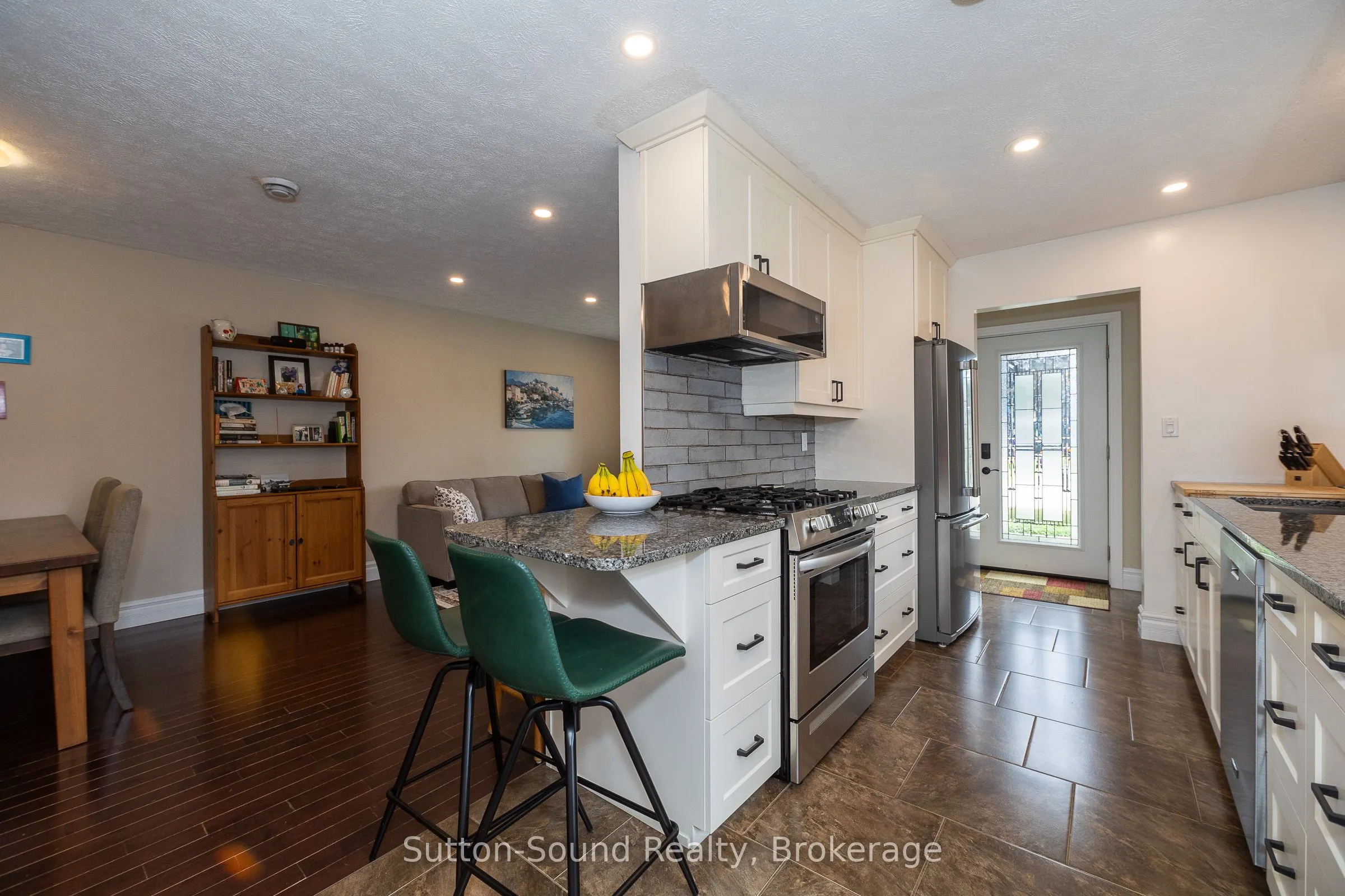 1160 12th Street E