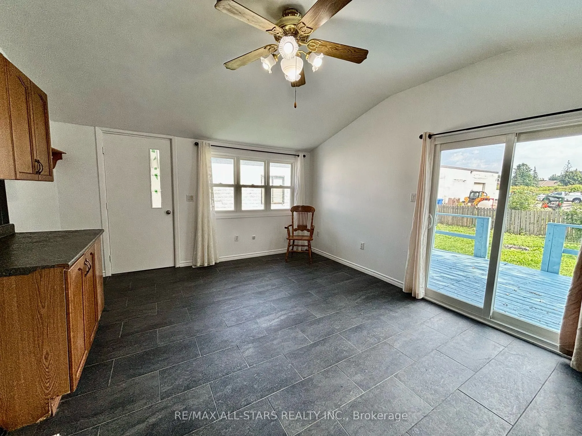 81 Durham Street W