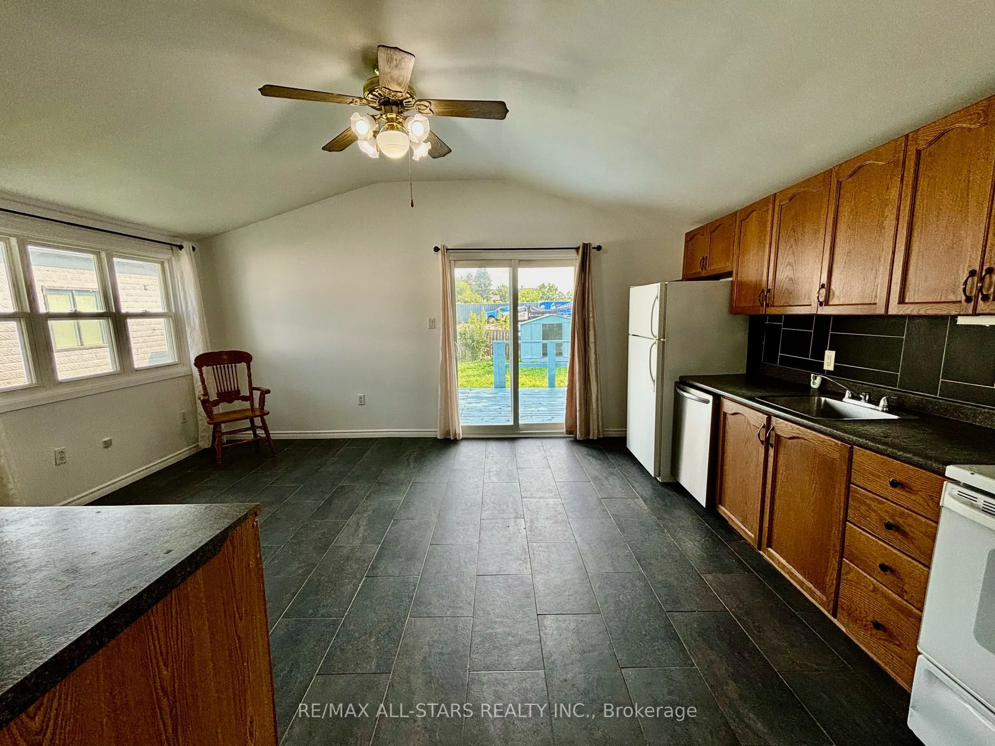 81 Durham Street W