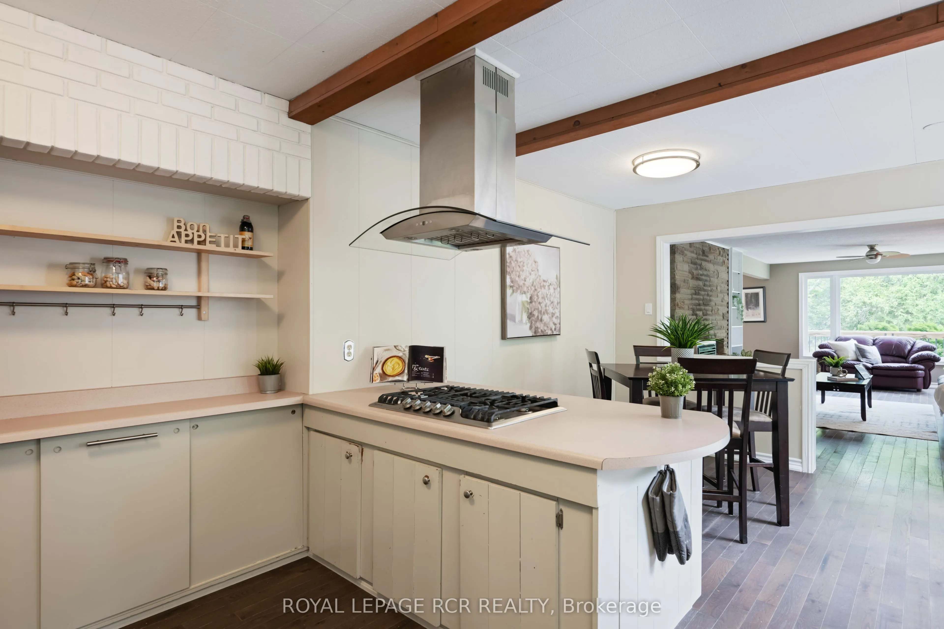 308118 Hockley Road