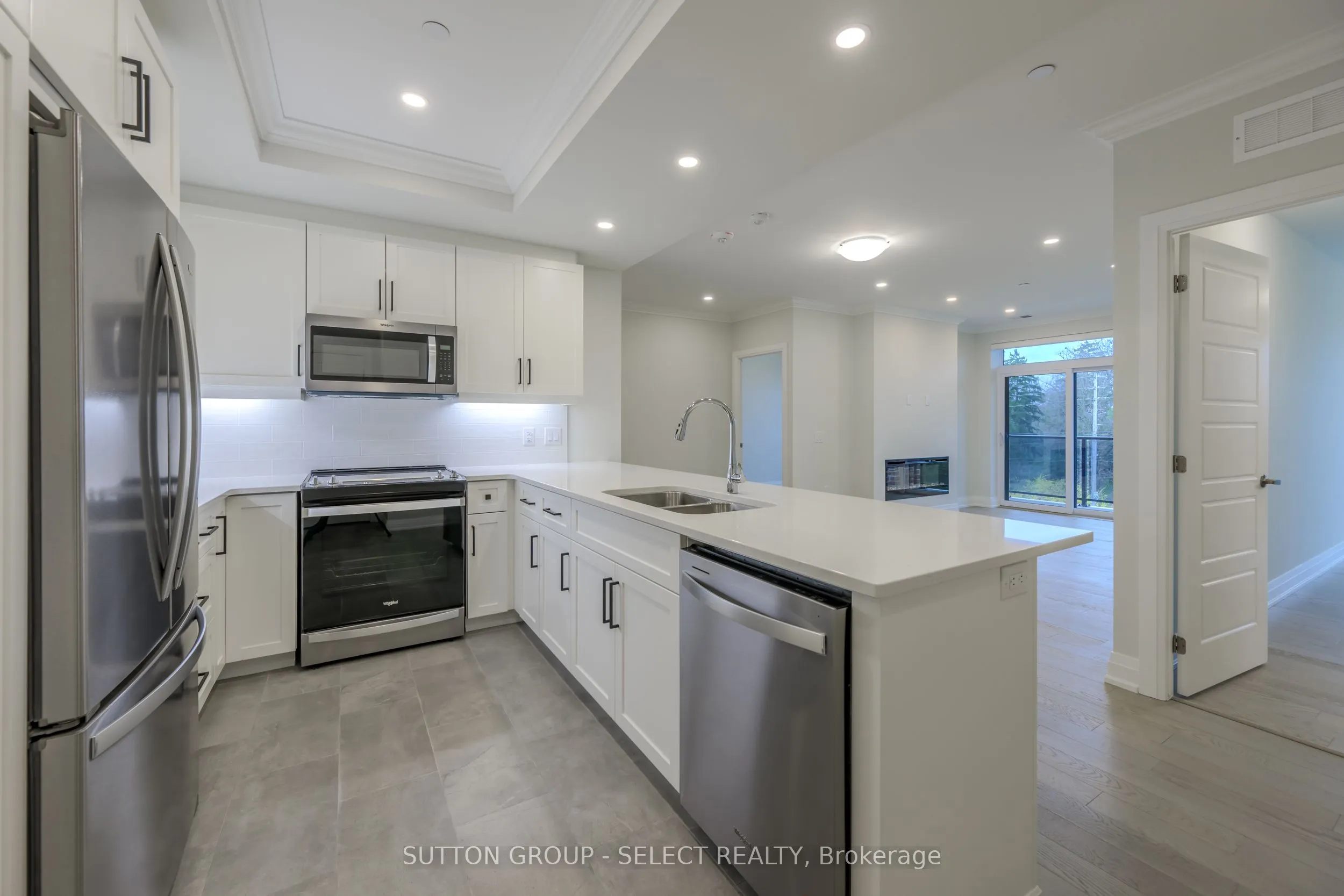 1975 Fountain Grass Drive, #207