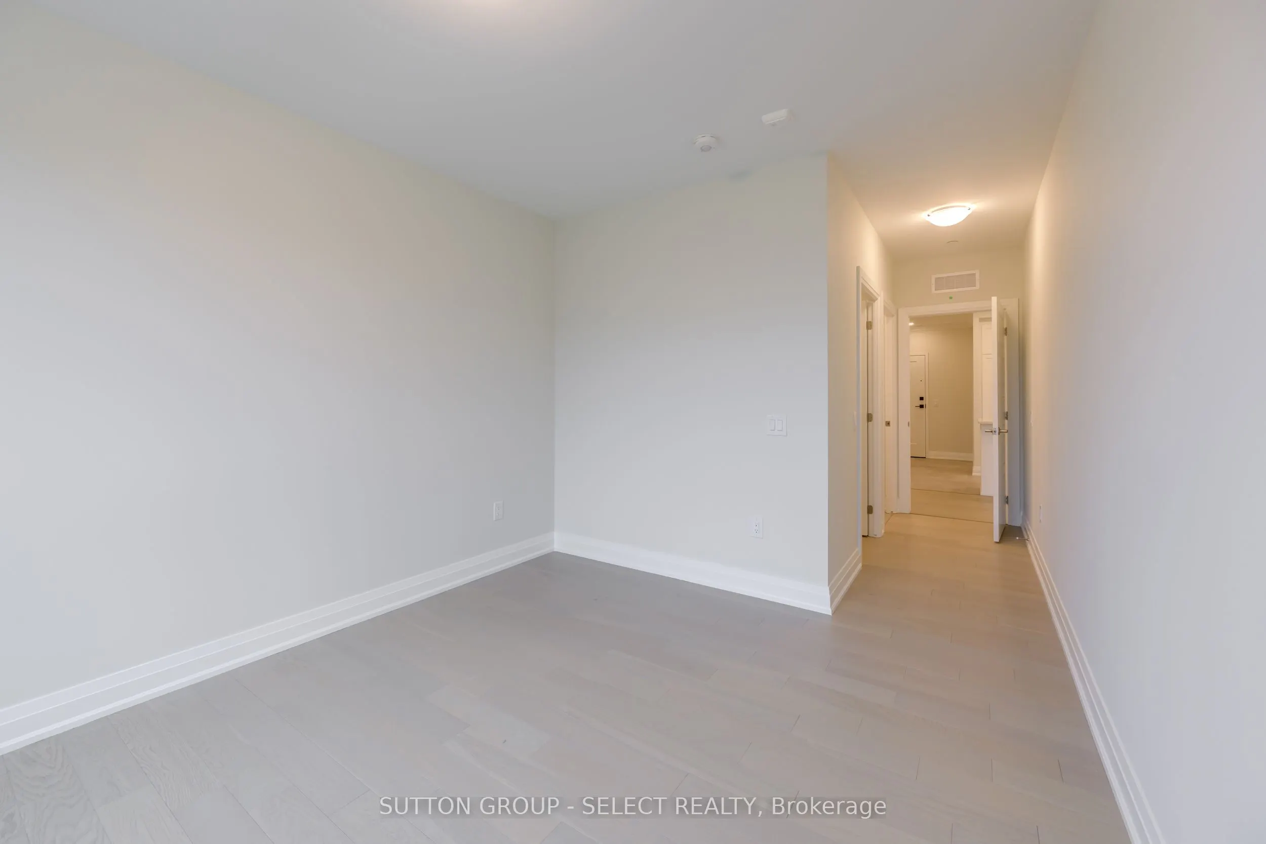 1975 Fountain Grass Drive, #207
