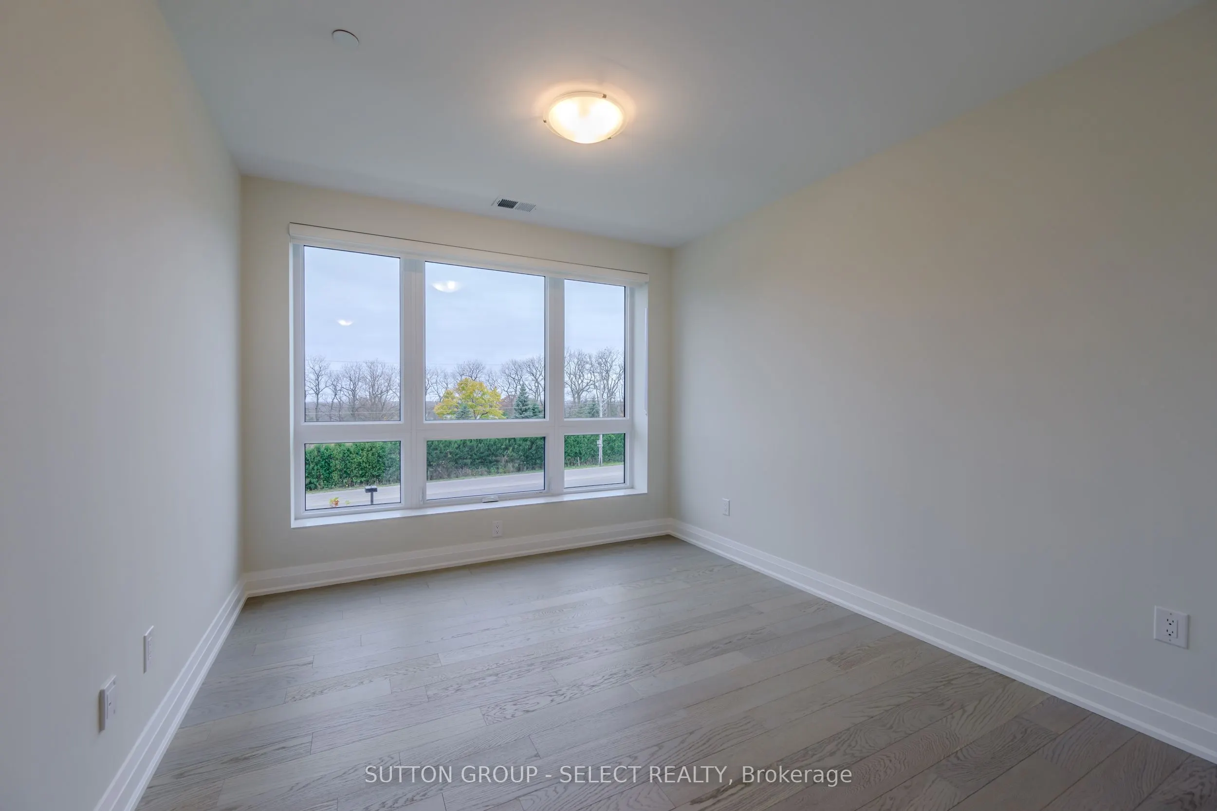 1975 Fountain Grass Drive, #207