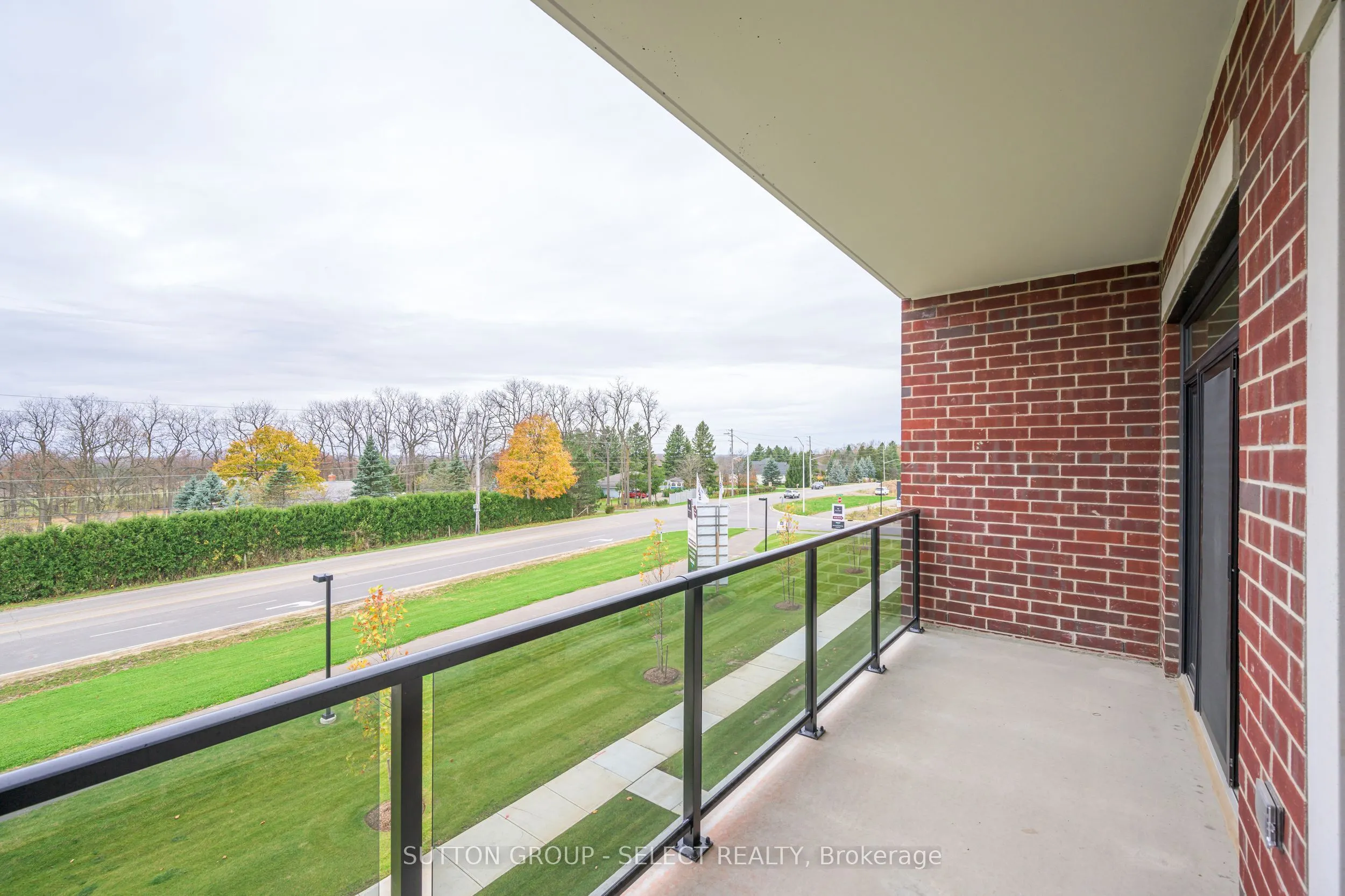 1975 Fountain Grass Drive, #207