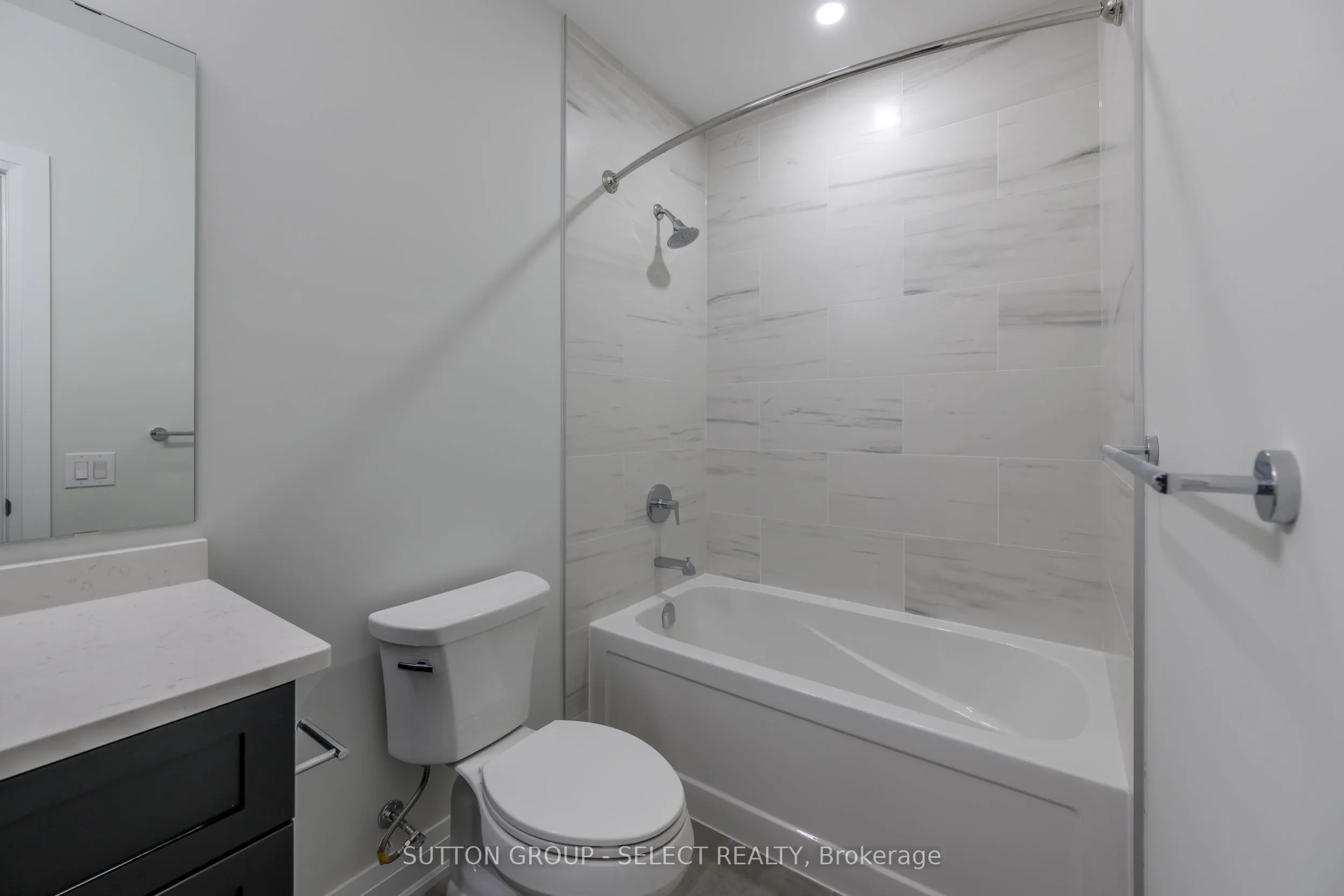 1975 Fountain Grass Drive, #207