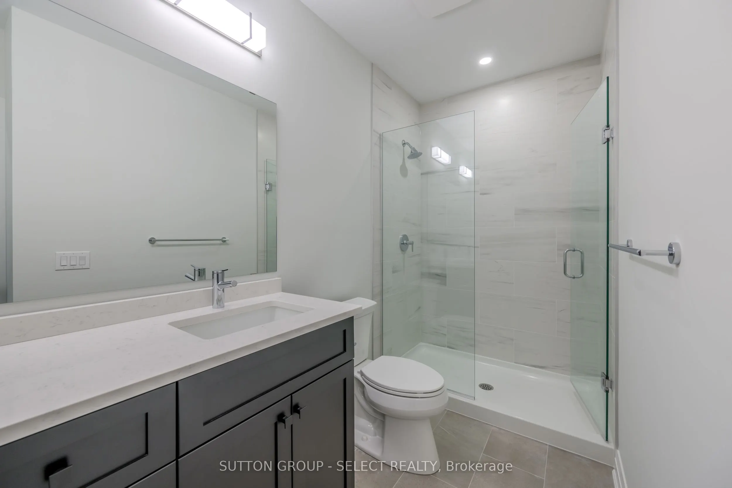 1975 Fountain Grass Drive, #207
