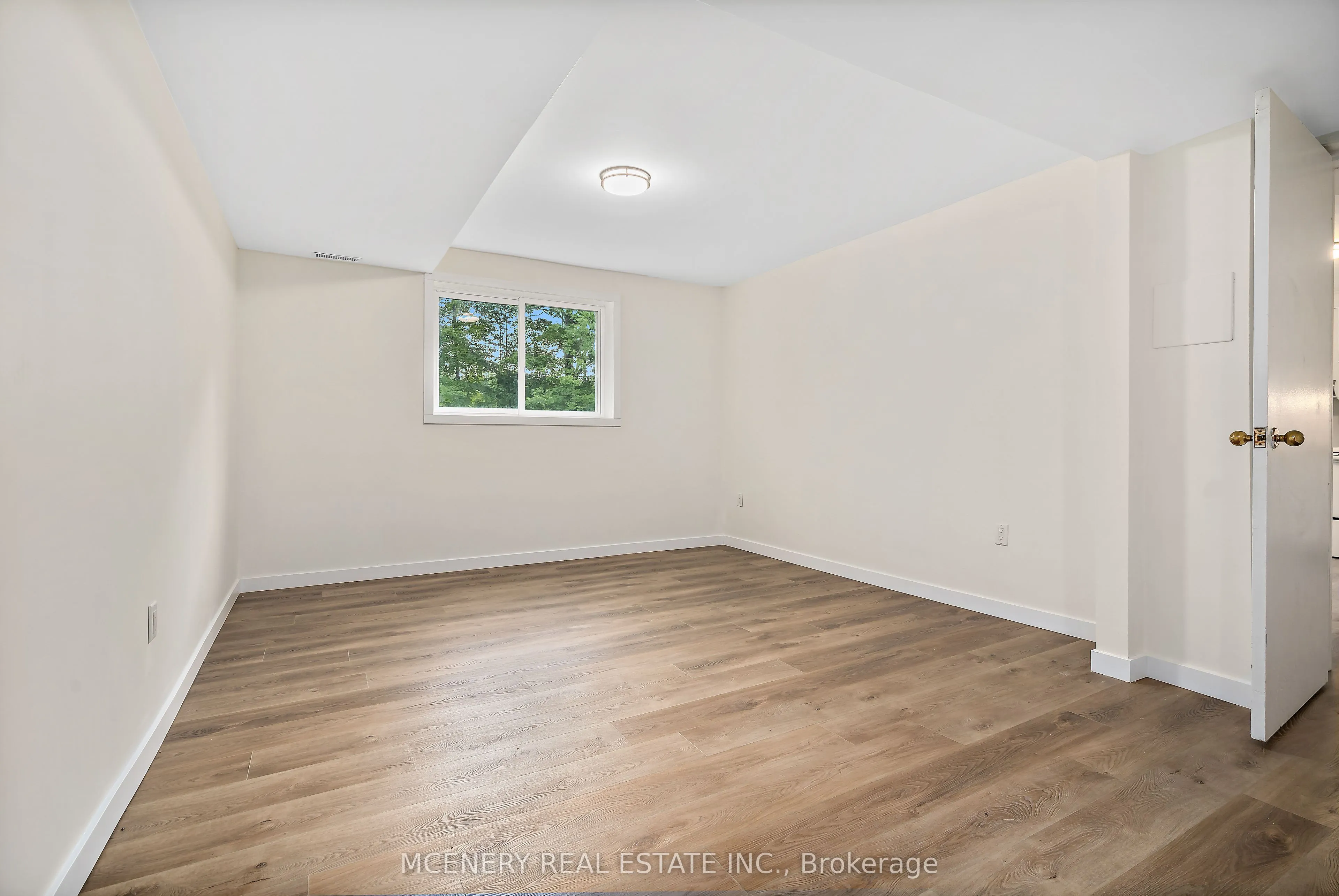 9739 10th Side Road