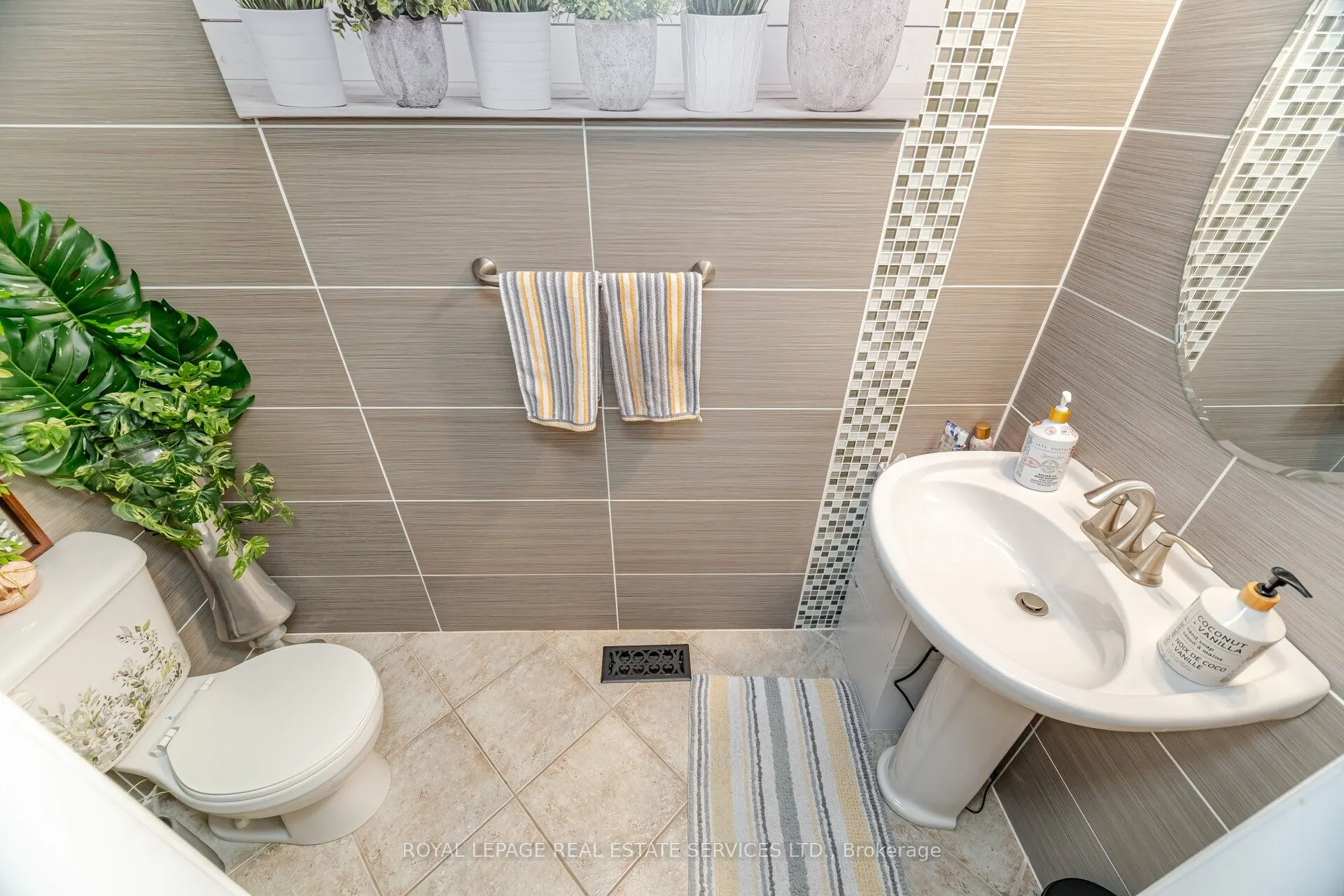54 Oakhaven Place, #39