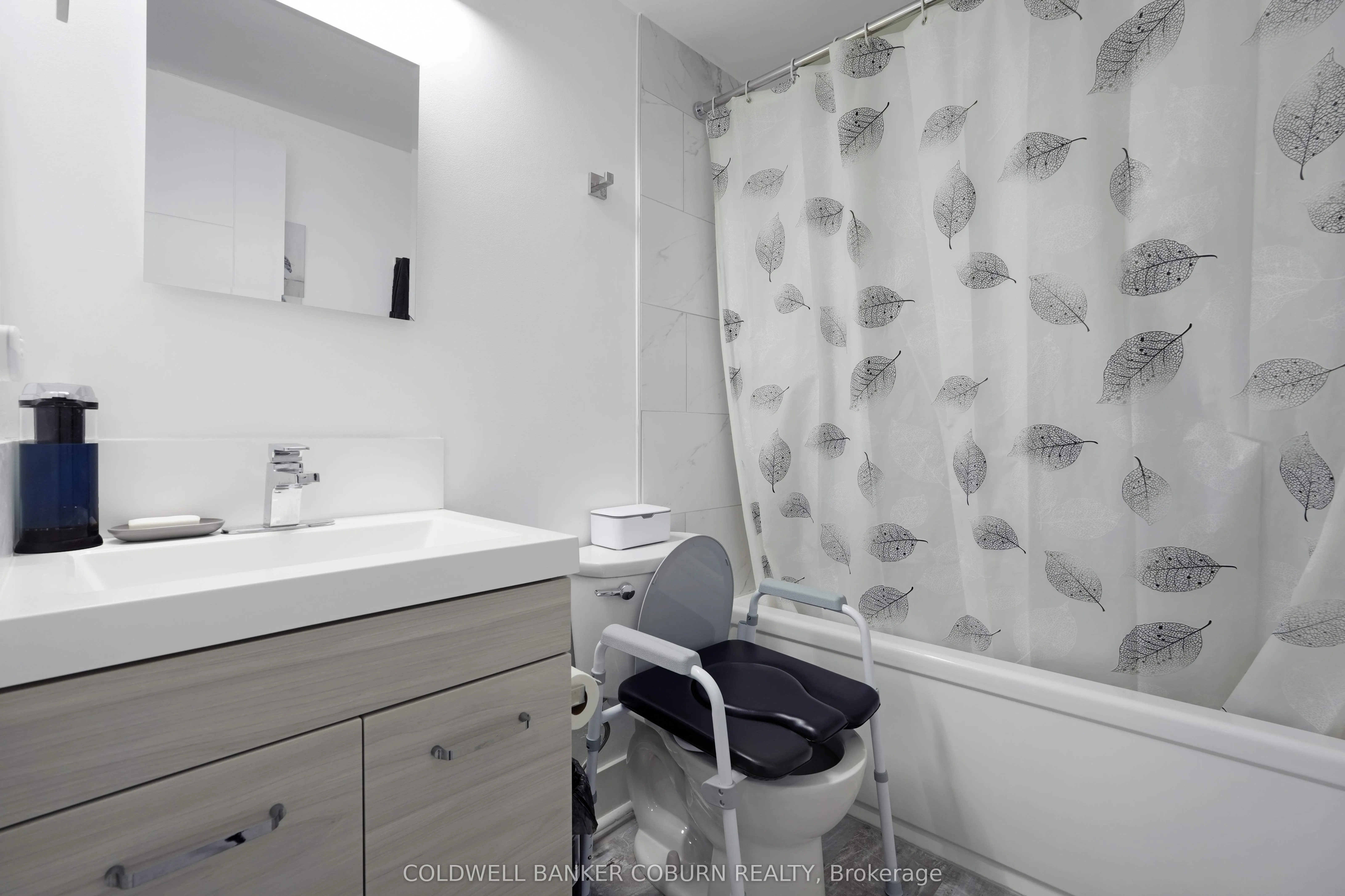 2020 Jasmine Crescent, #614