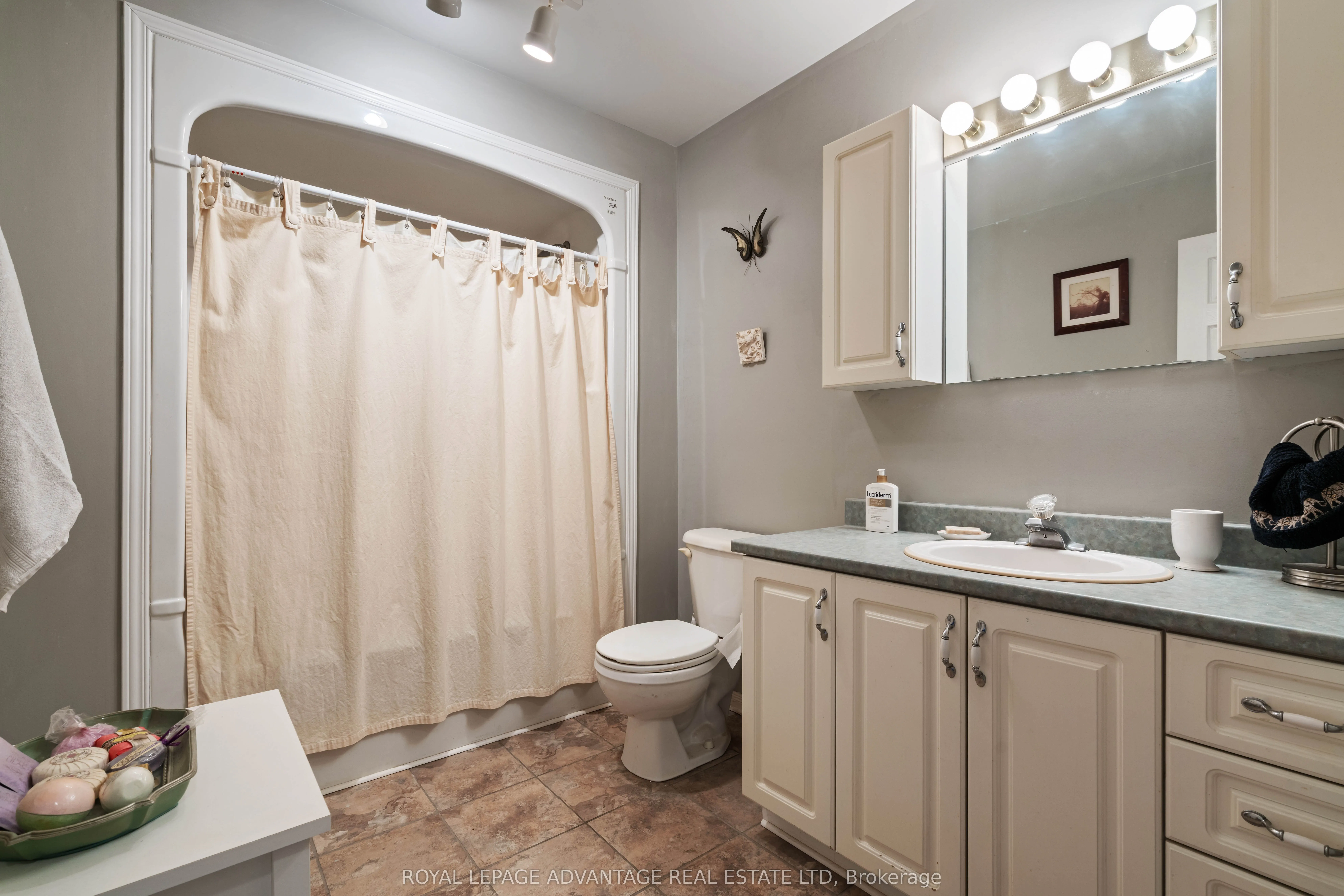 264 Glenwood Crescent