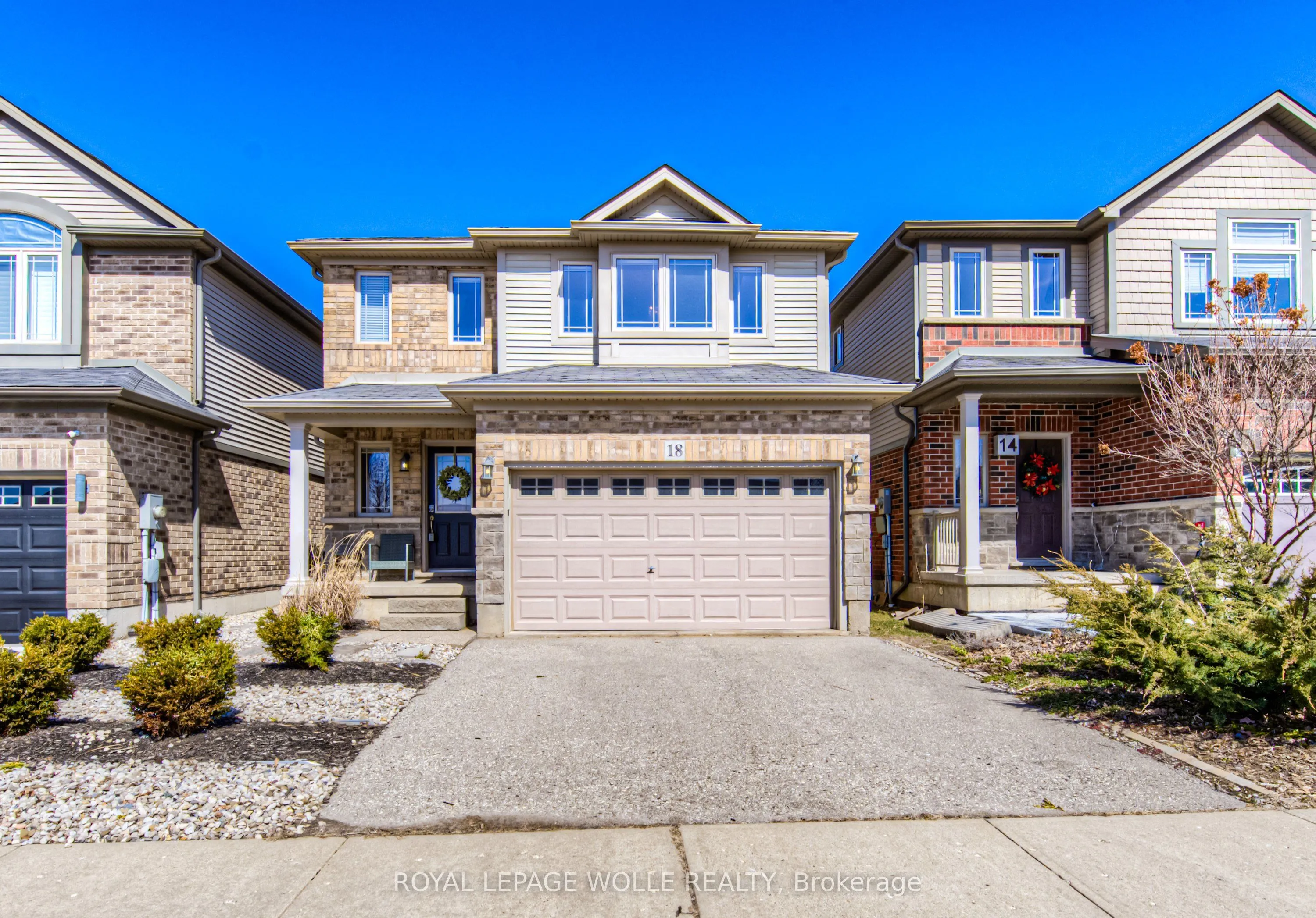 18 Creek Ridge Street