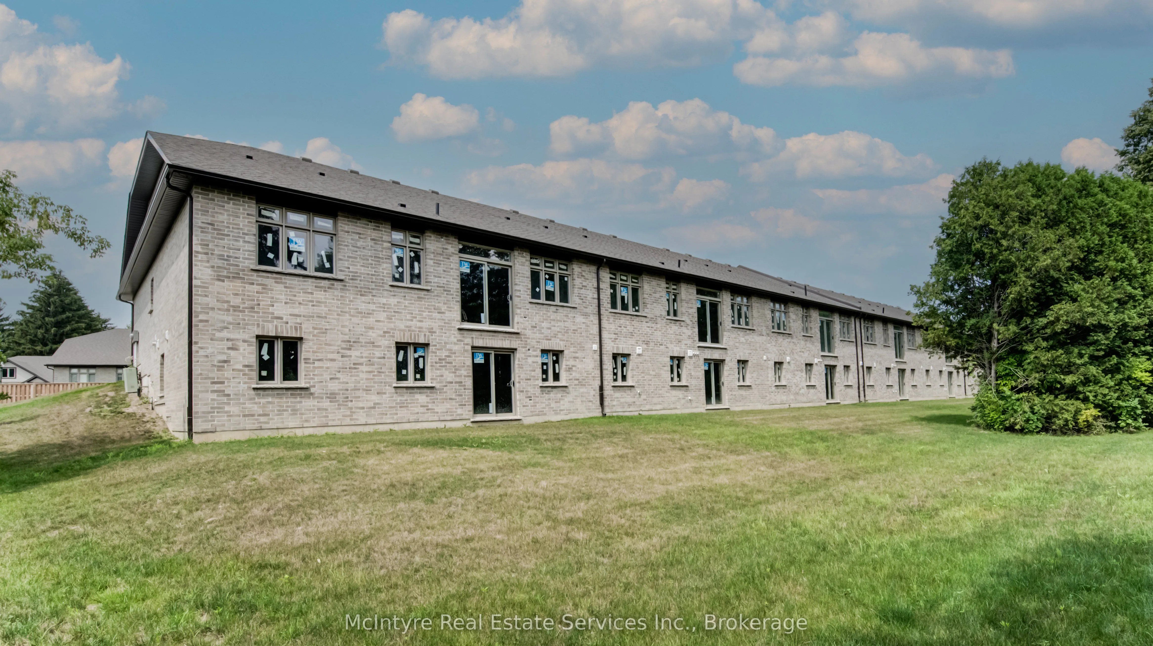 44 Main Street E, #19