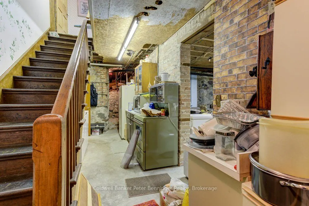 538 Queen Street N
