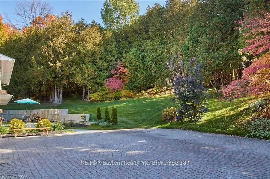 208 SKI HILL Road