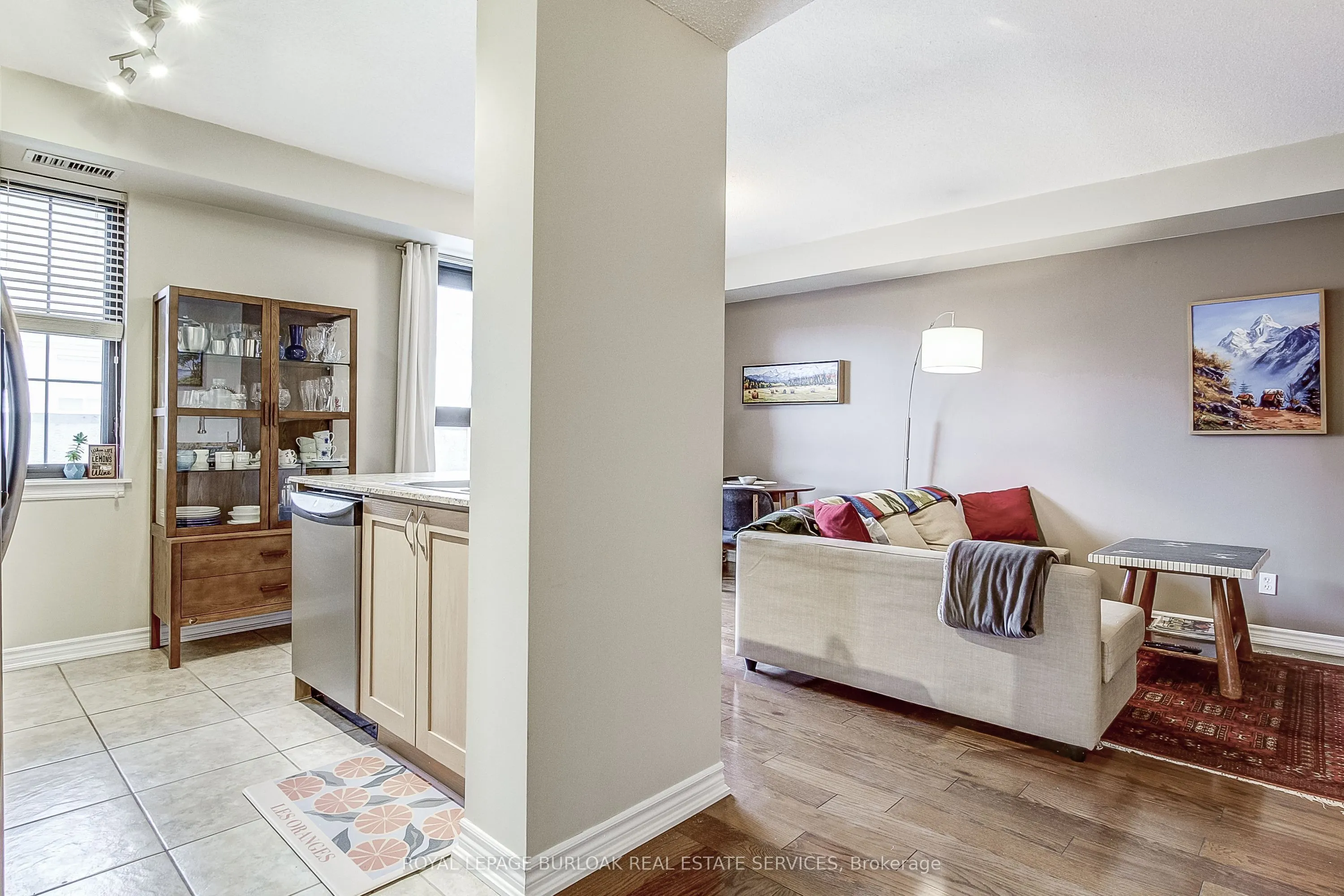 47 Caroline Street N, #404