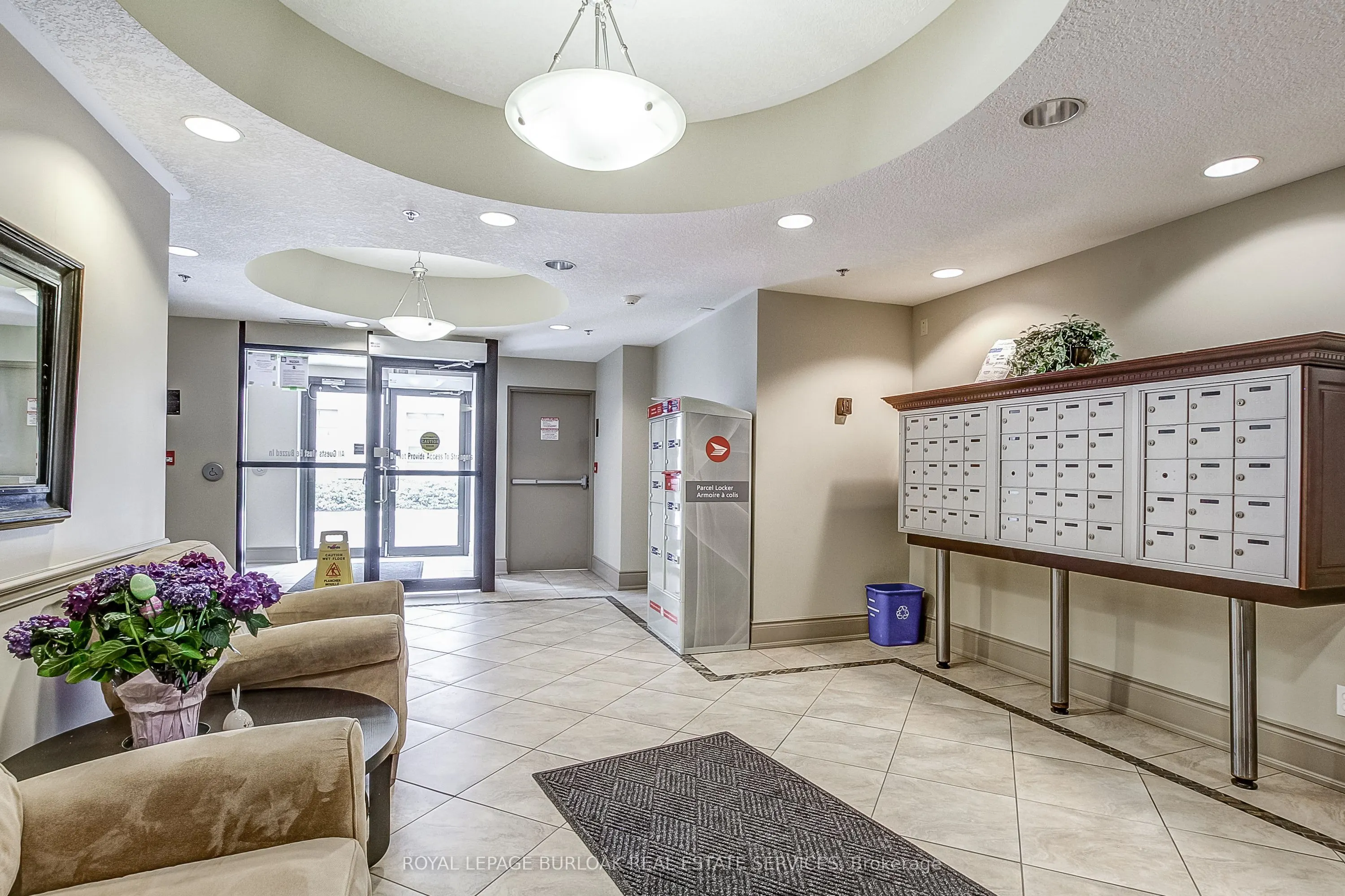 47 Caroline Street N, #404