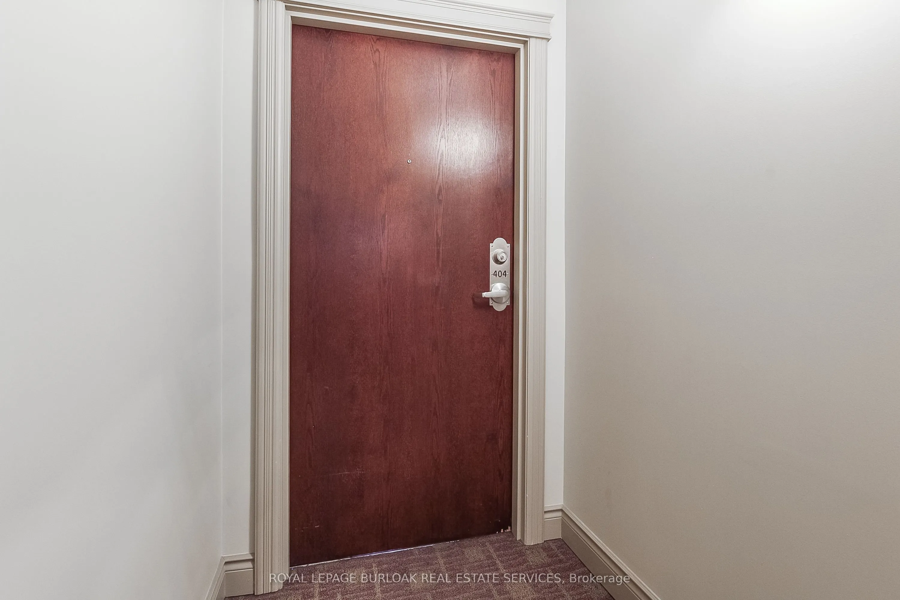 47 Caroline Street N, #404