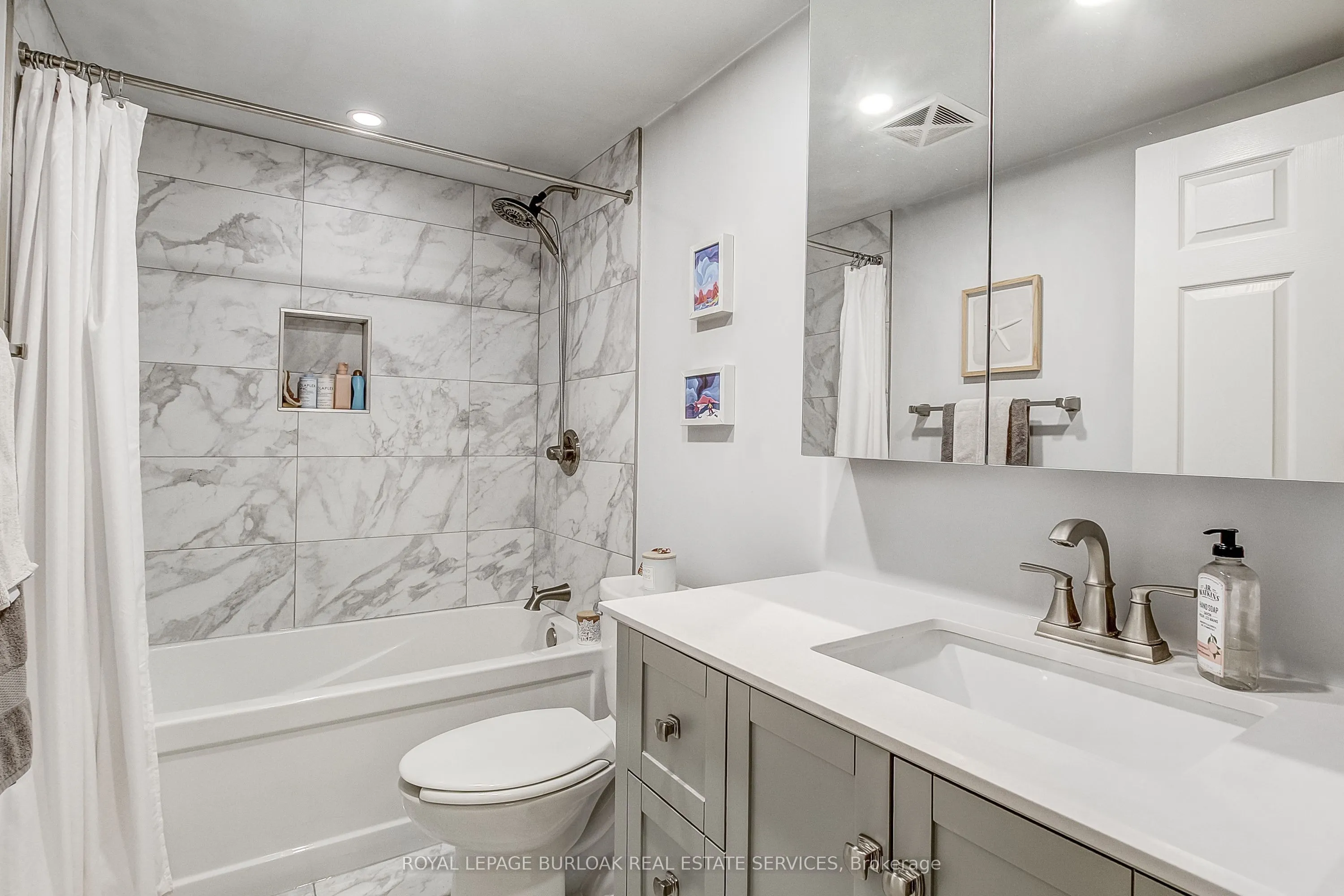 47 Caroline Street N, #404
