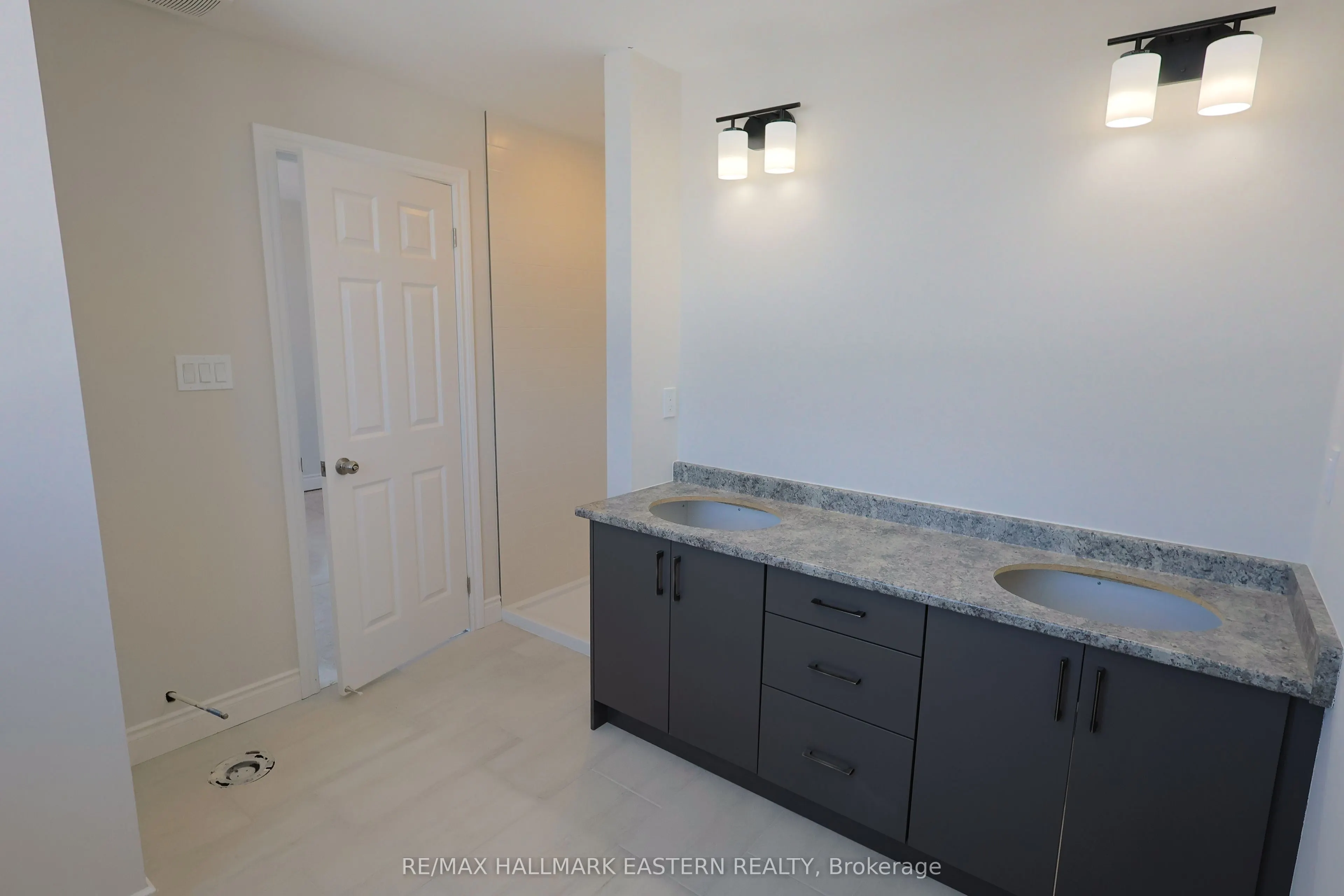 35 COLDBROOK Drive
