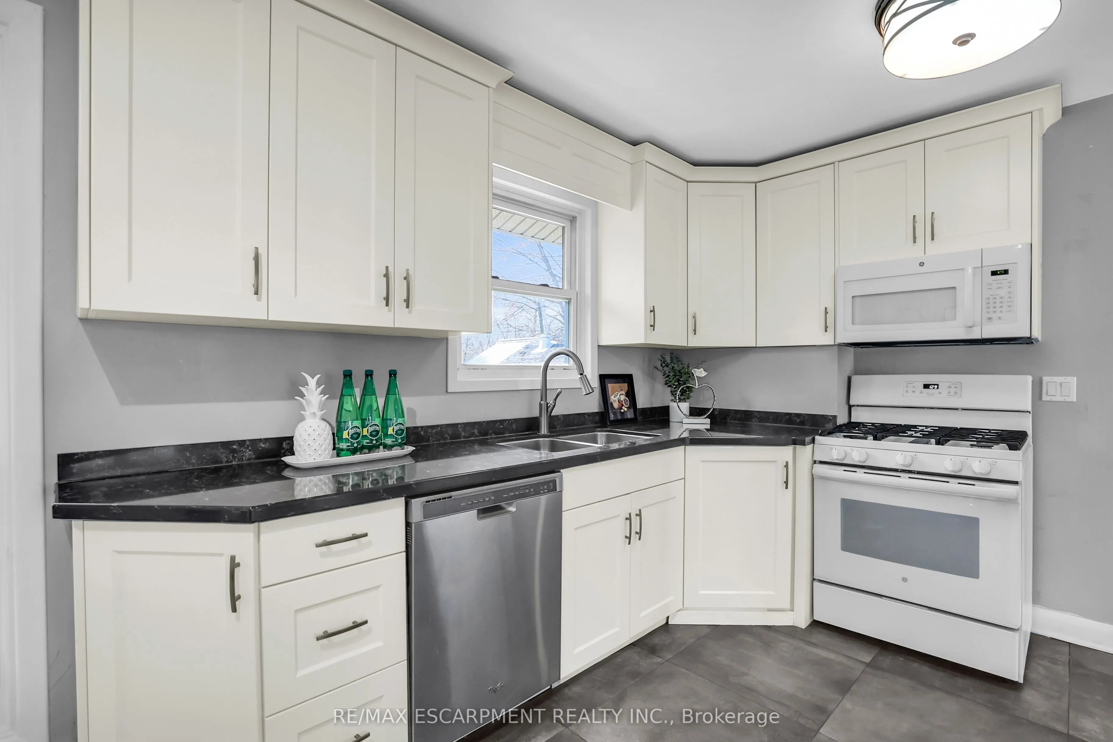 230 St. Catharines Street