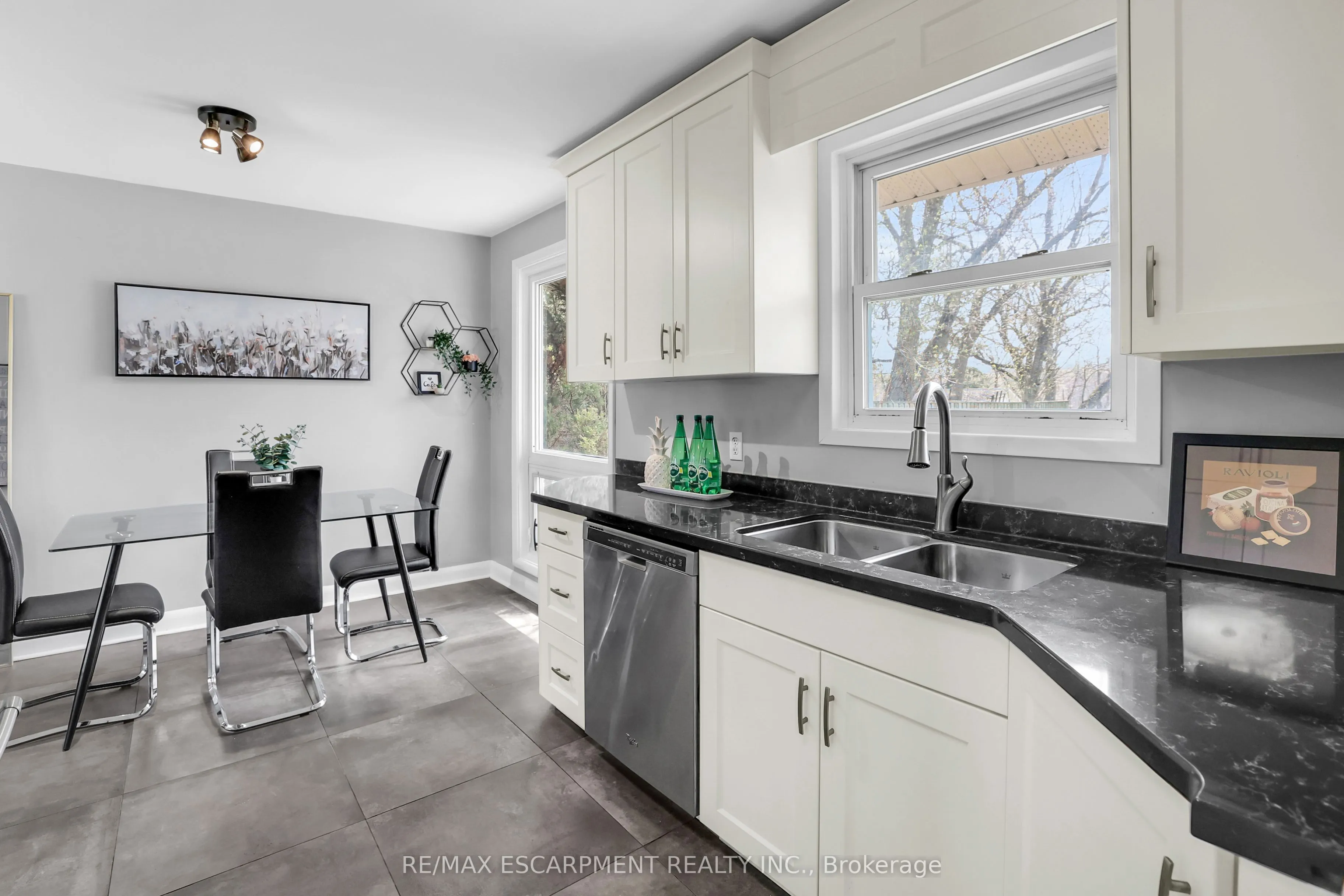 230 St. Catharines Street