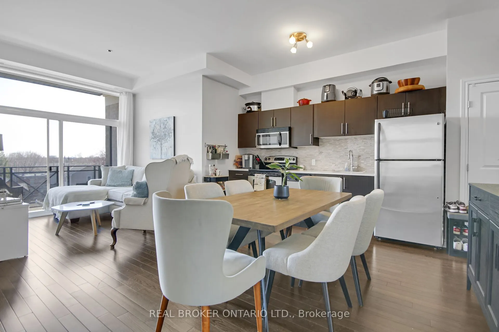 429 Kent Street, #508