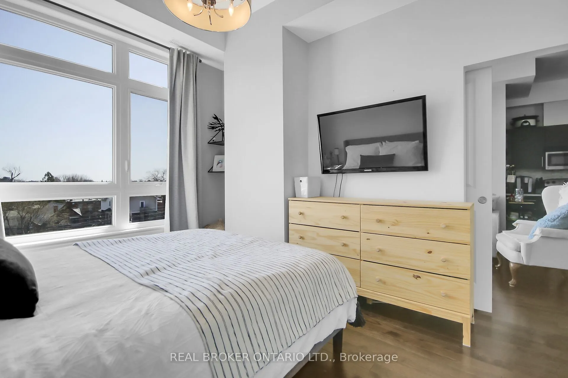 429 Kent Street, #508