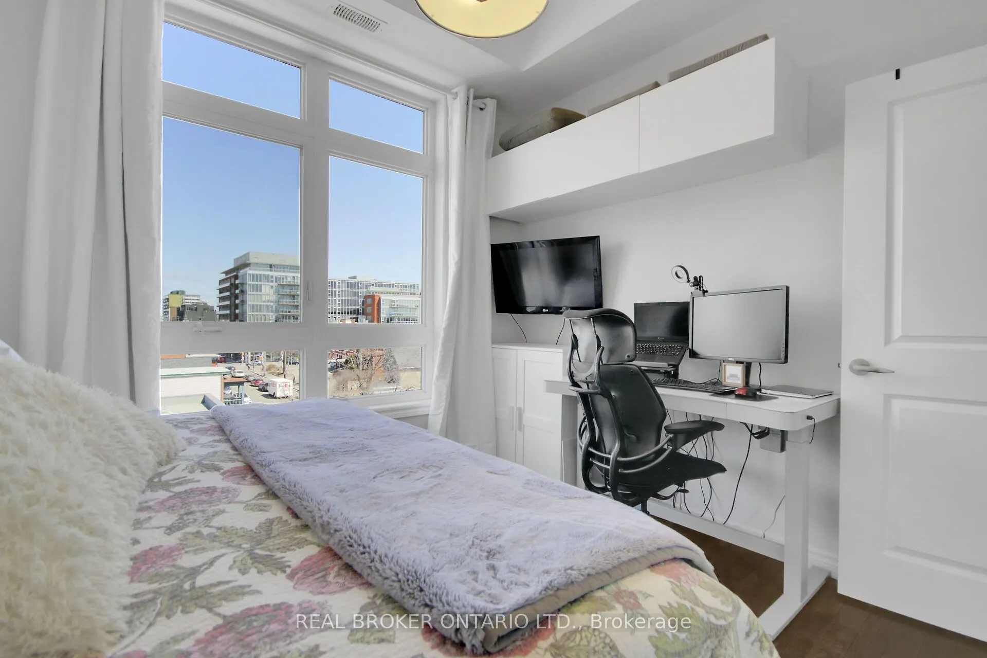 429 Kent Street, #508