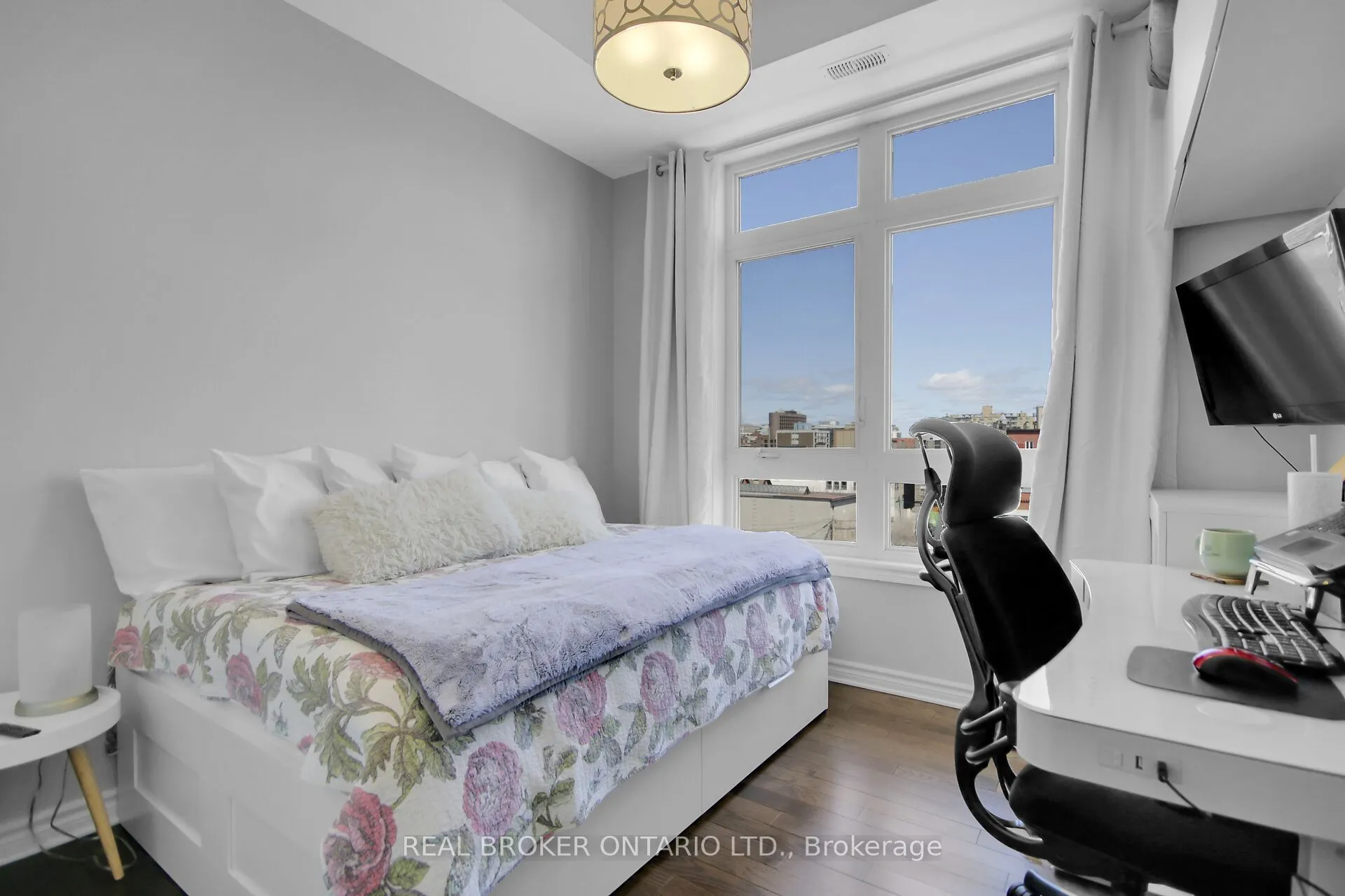 429 Kent Street, #508