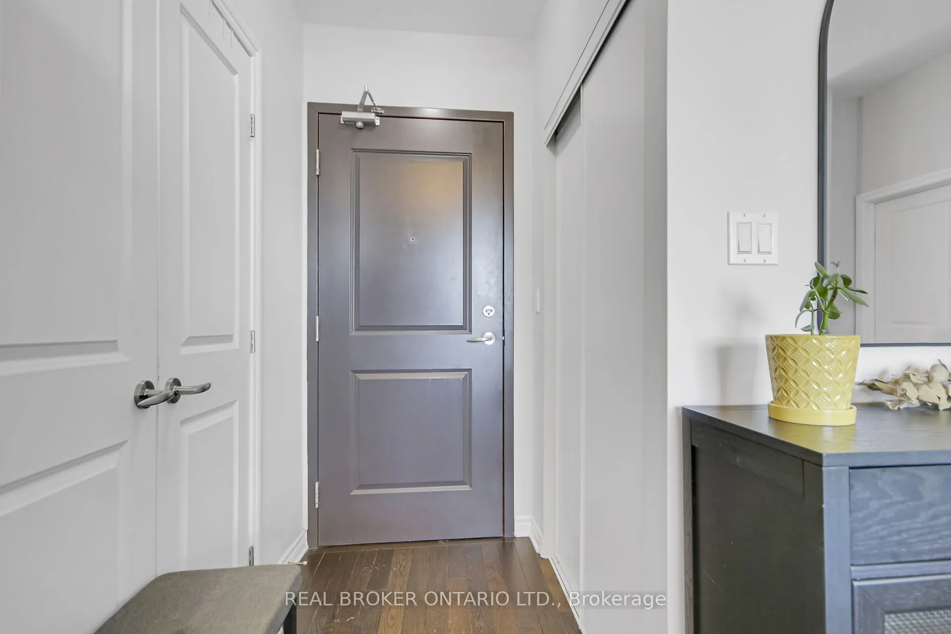 429 Kent Street, #508