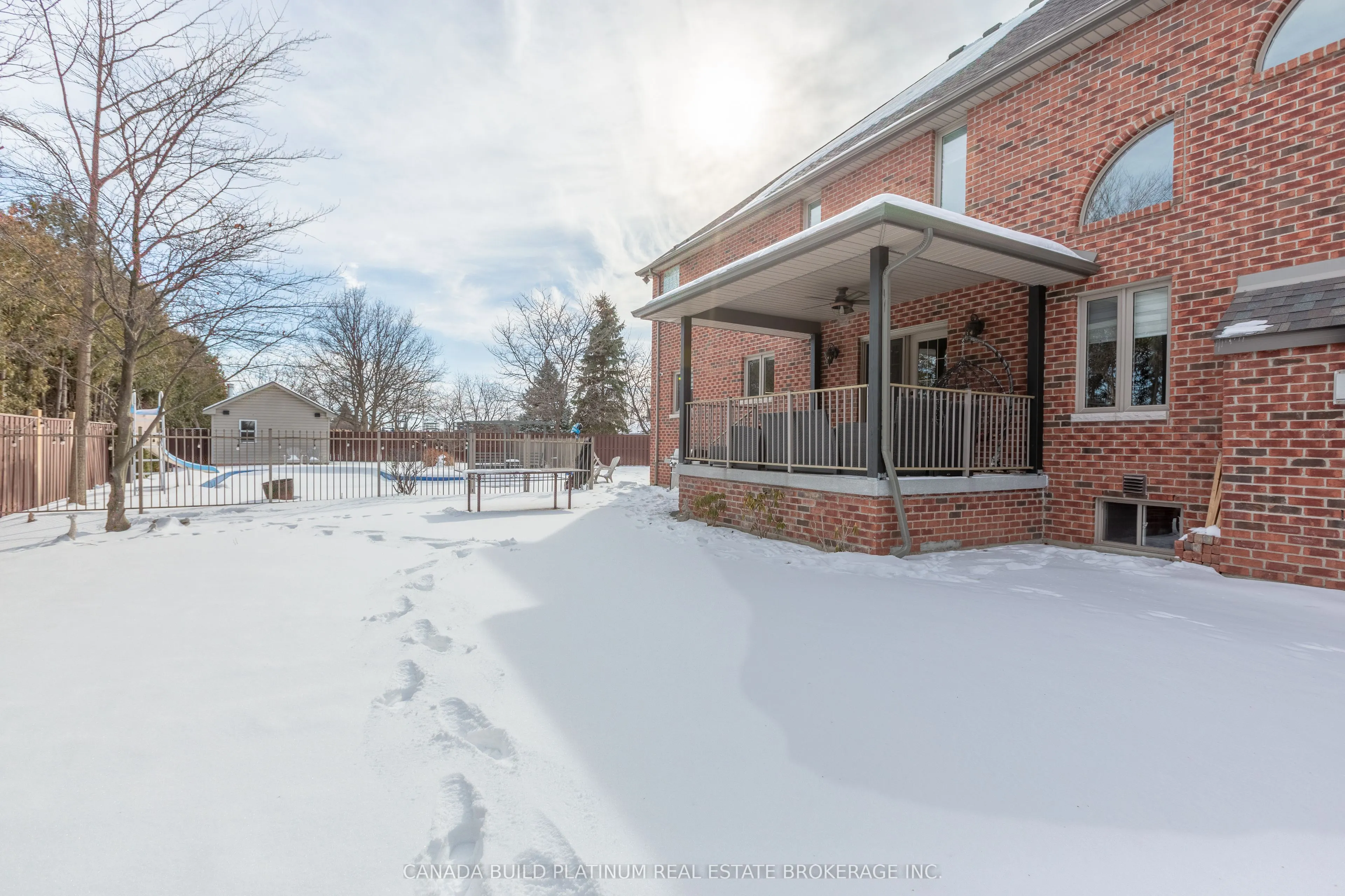 150 Seymour Crescent