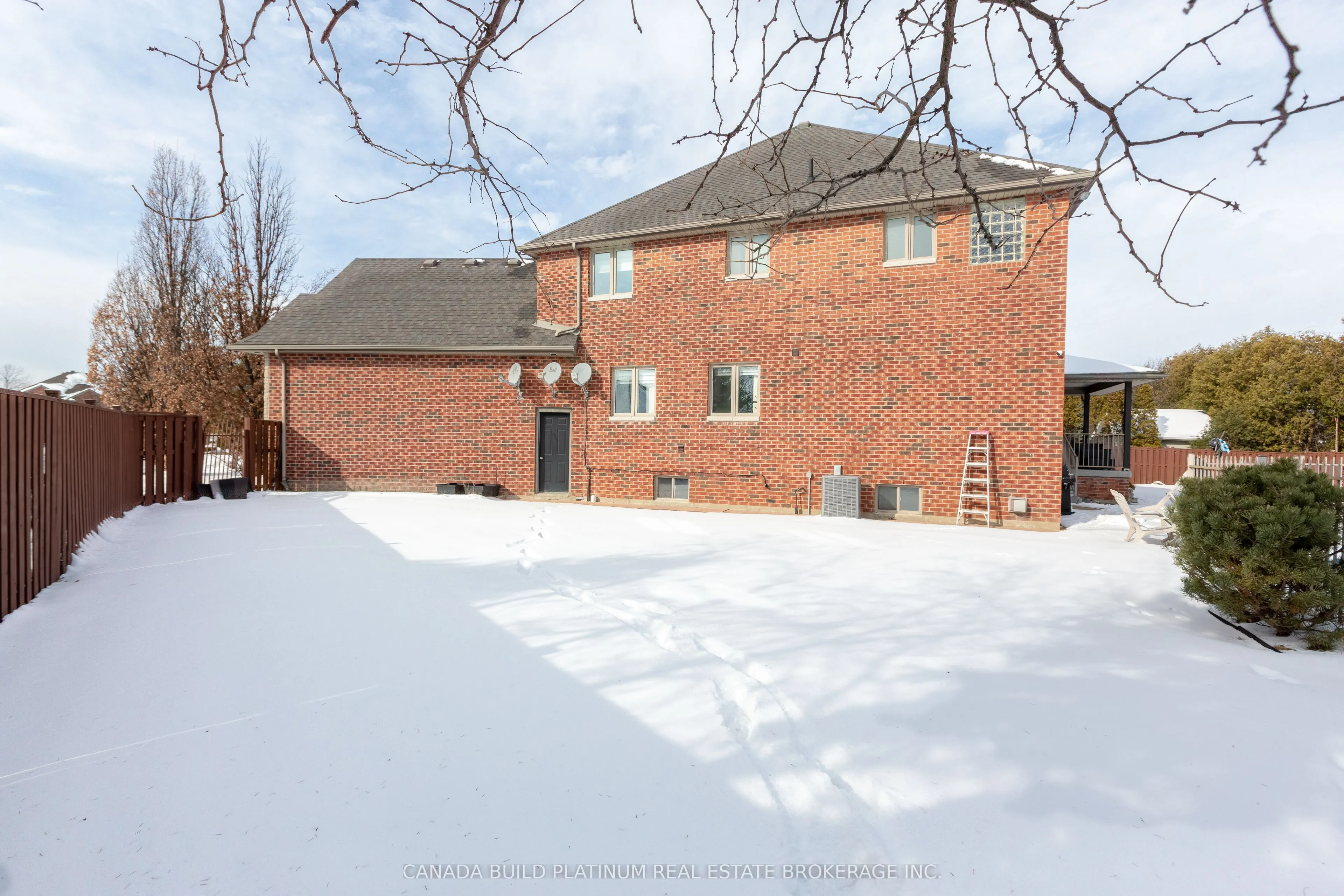 150 Seymour Crescent