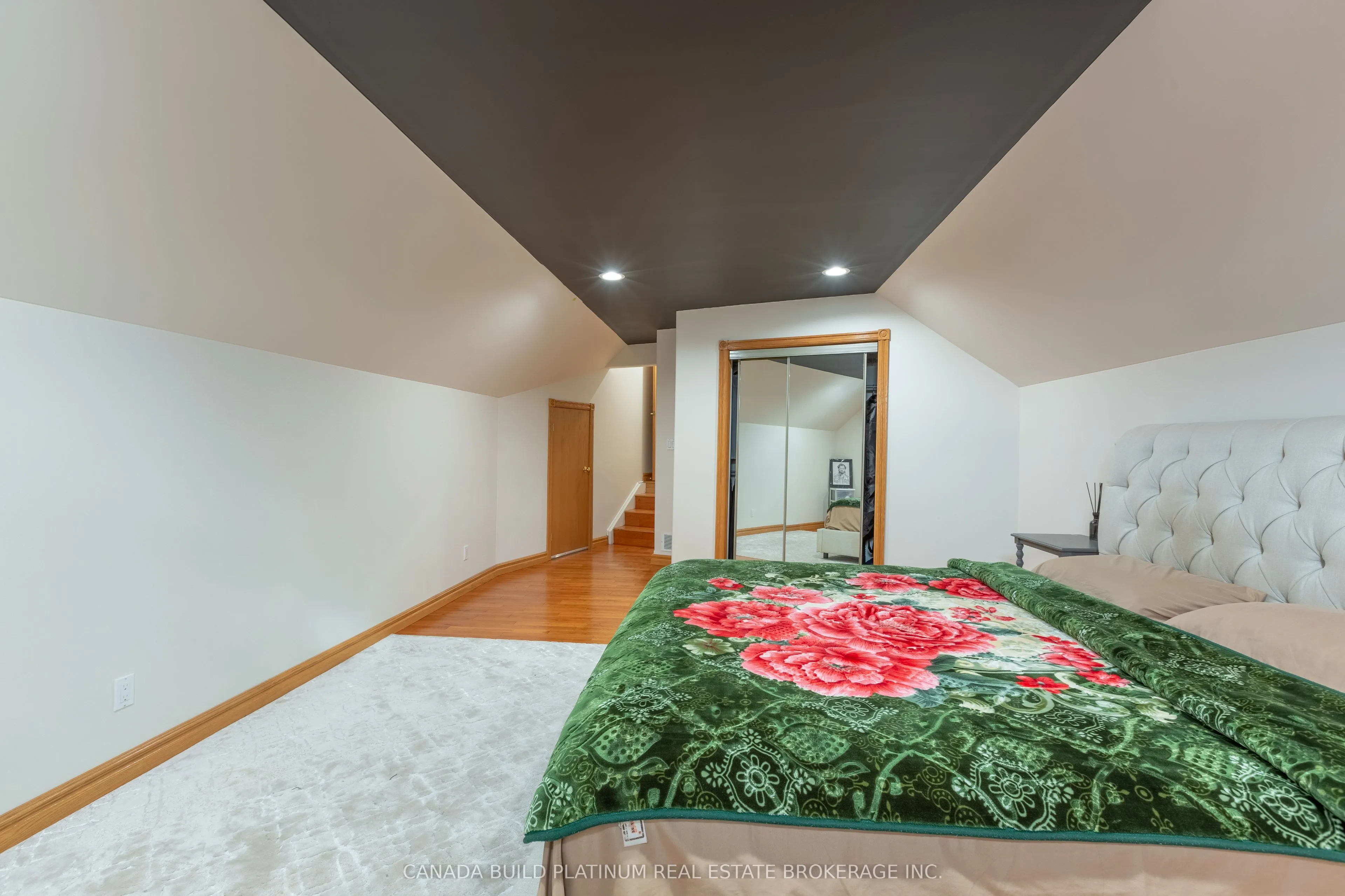 150 Seymour Crescent