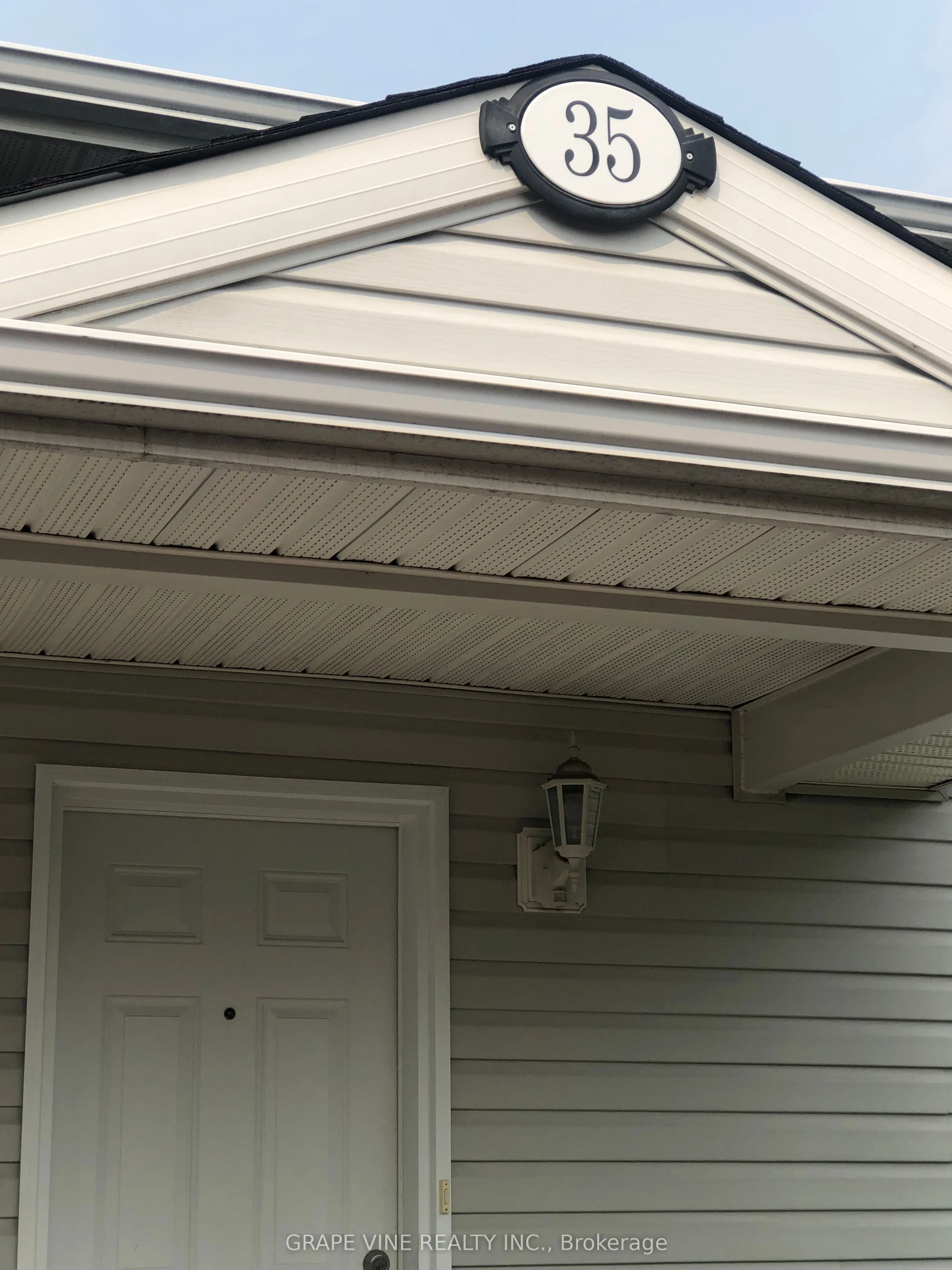 35 Cloverloft Court