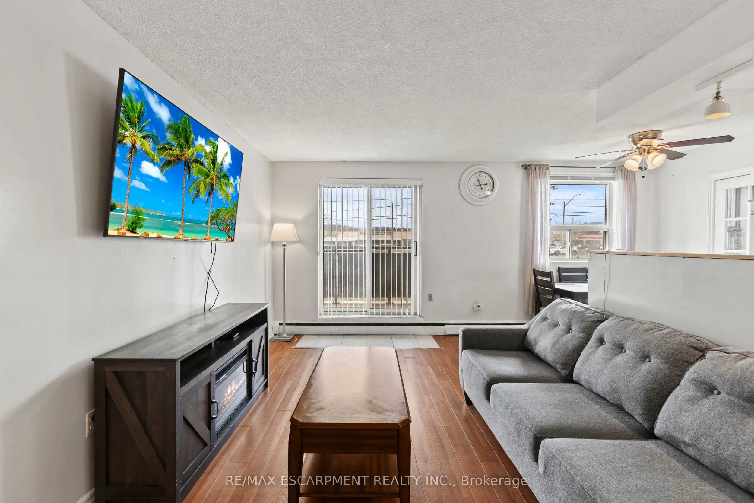 851 Queenston Road #105