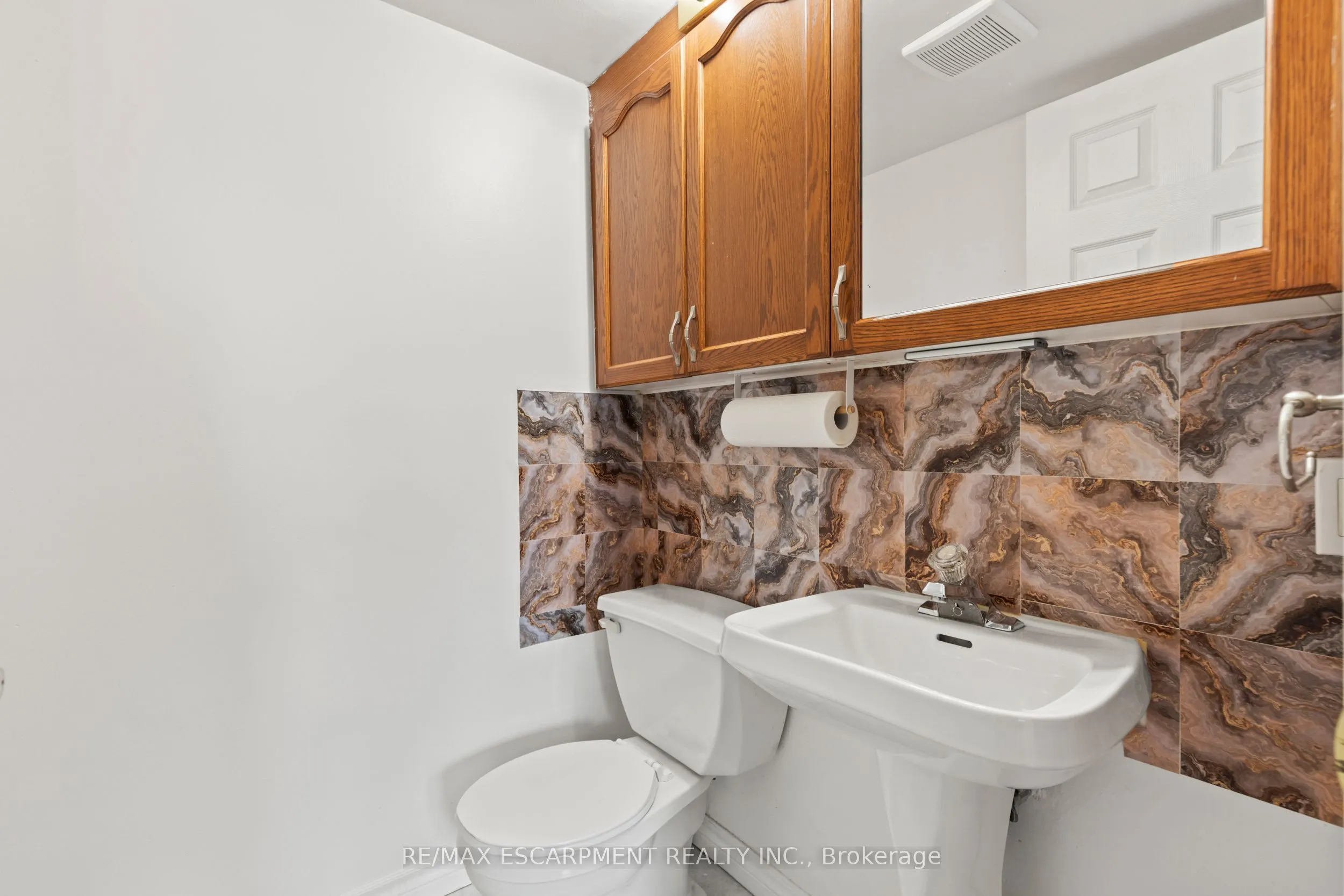 851 Queenston Road #105