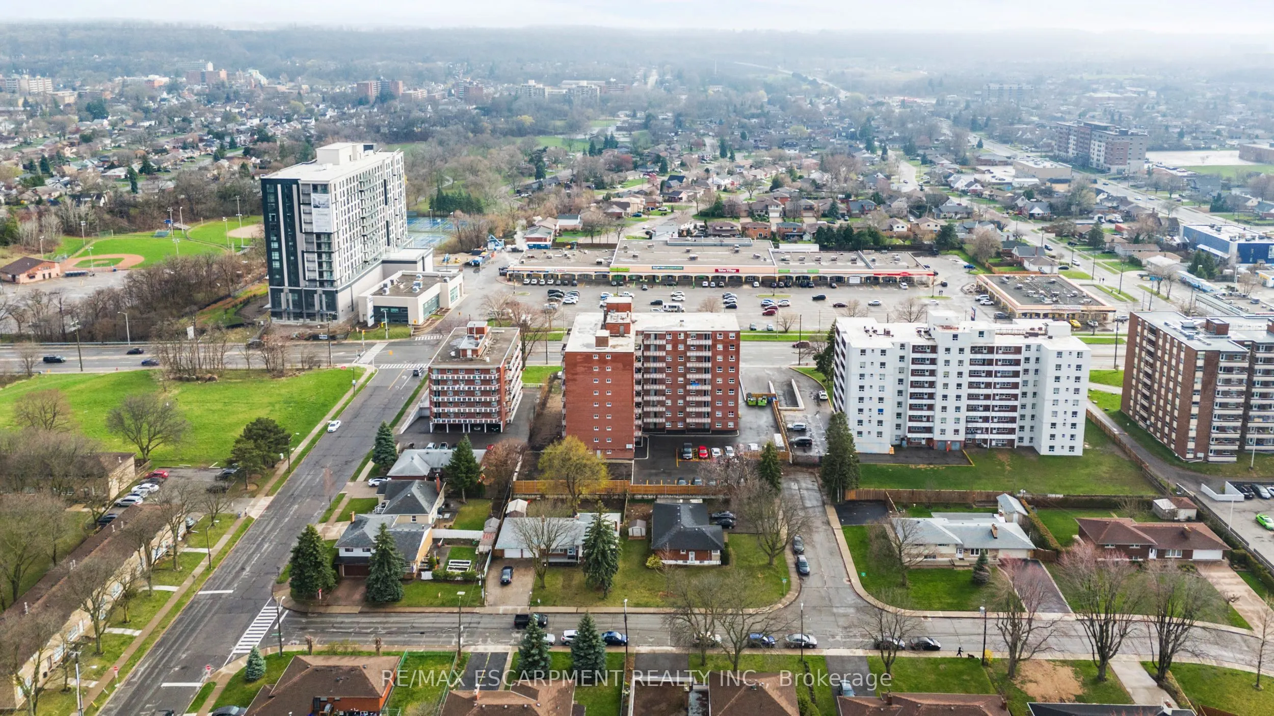 851 Queenston Road #105