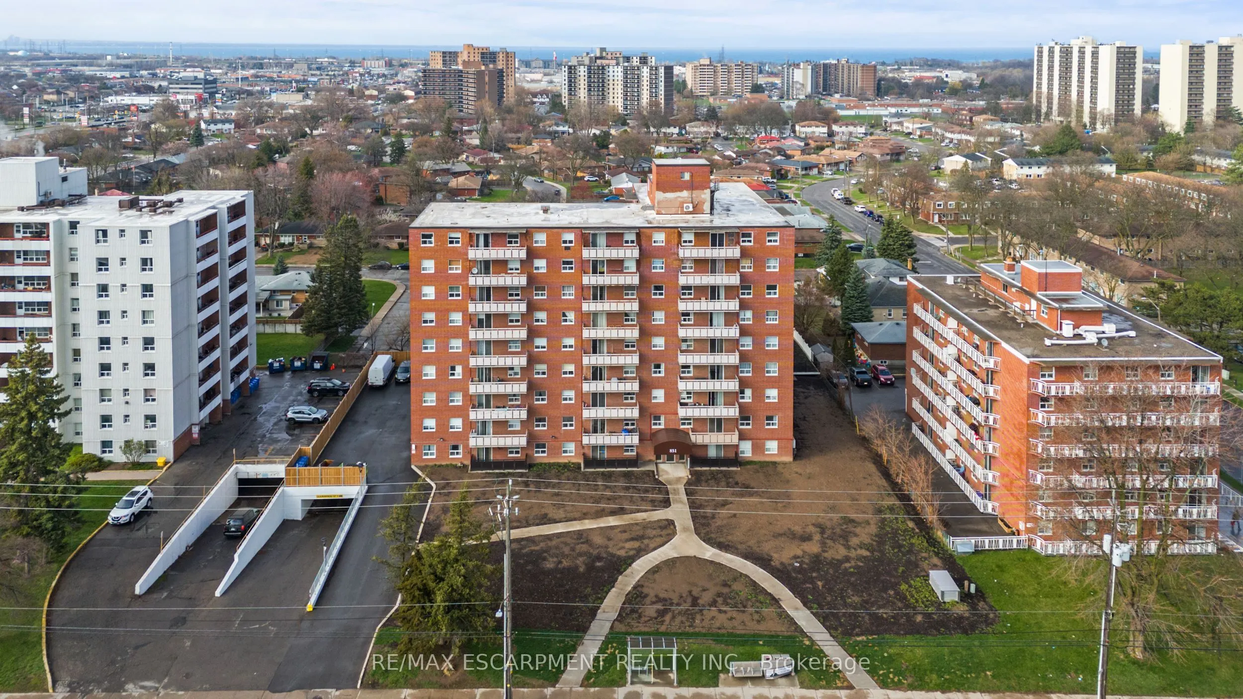 851 Queenston Road #105