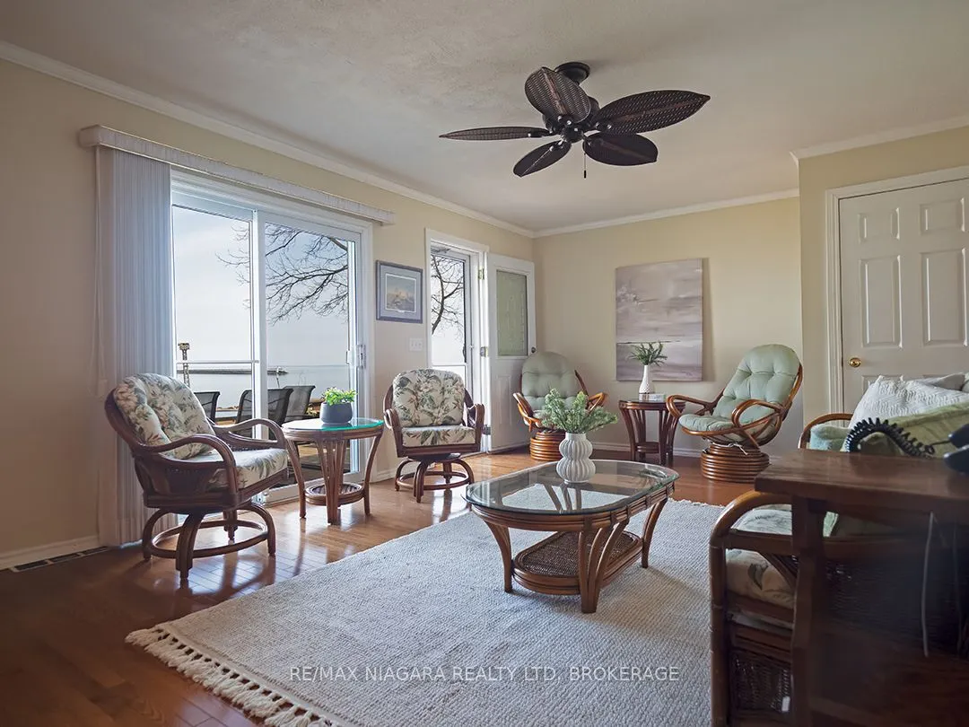 31 Oakridge Crescent