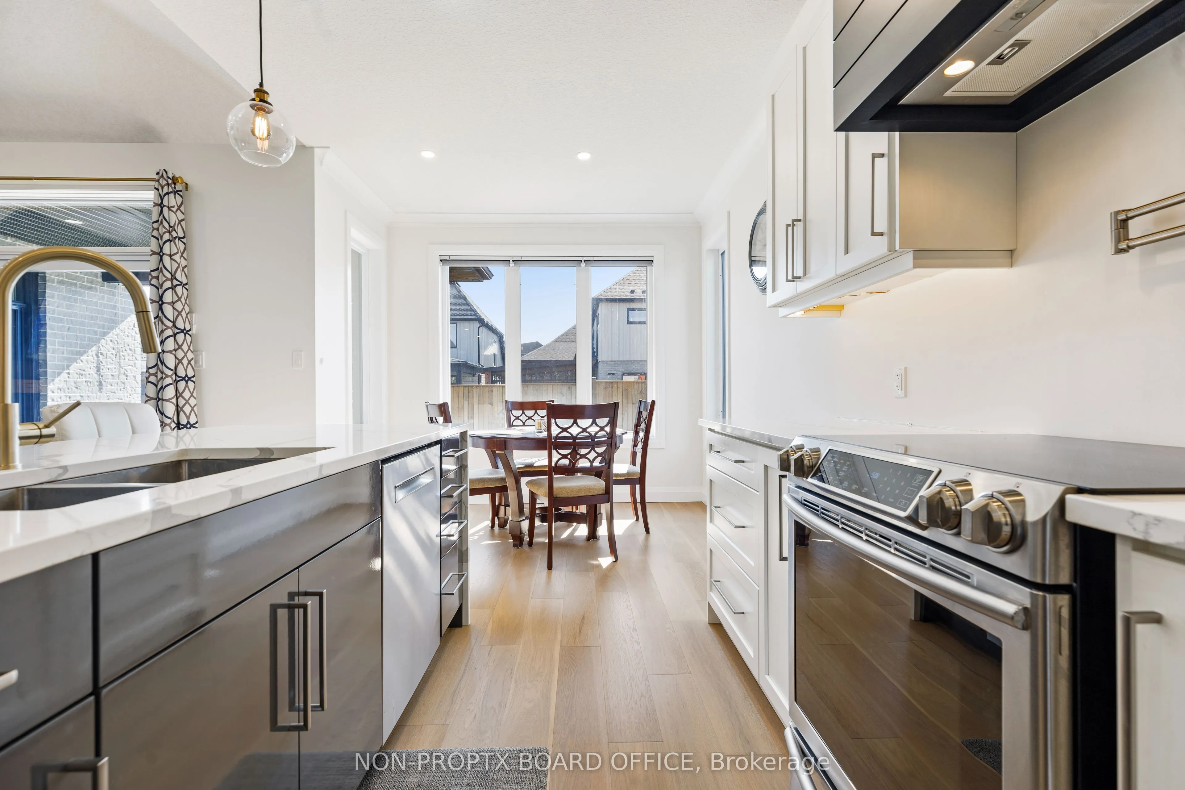 4099 Sugarmaple Crossing