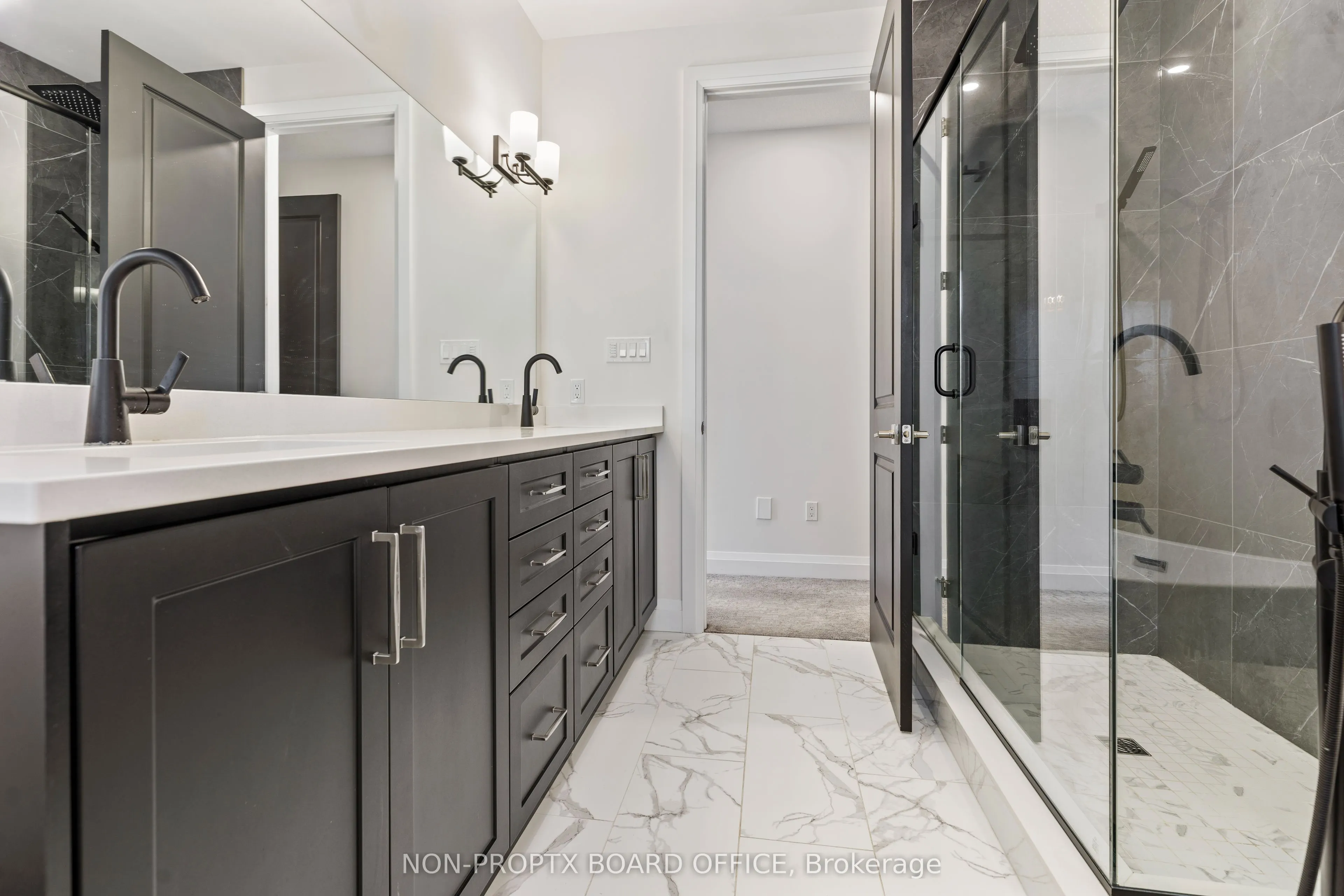 4099 Sugarmaple Crossing