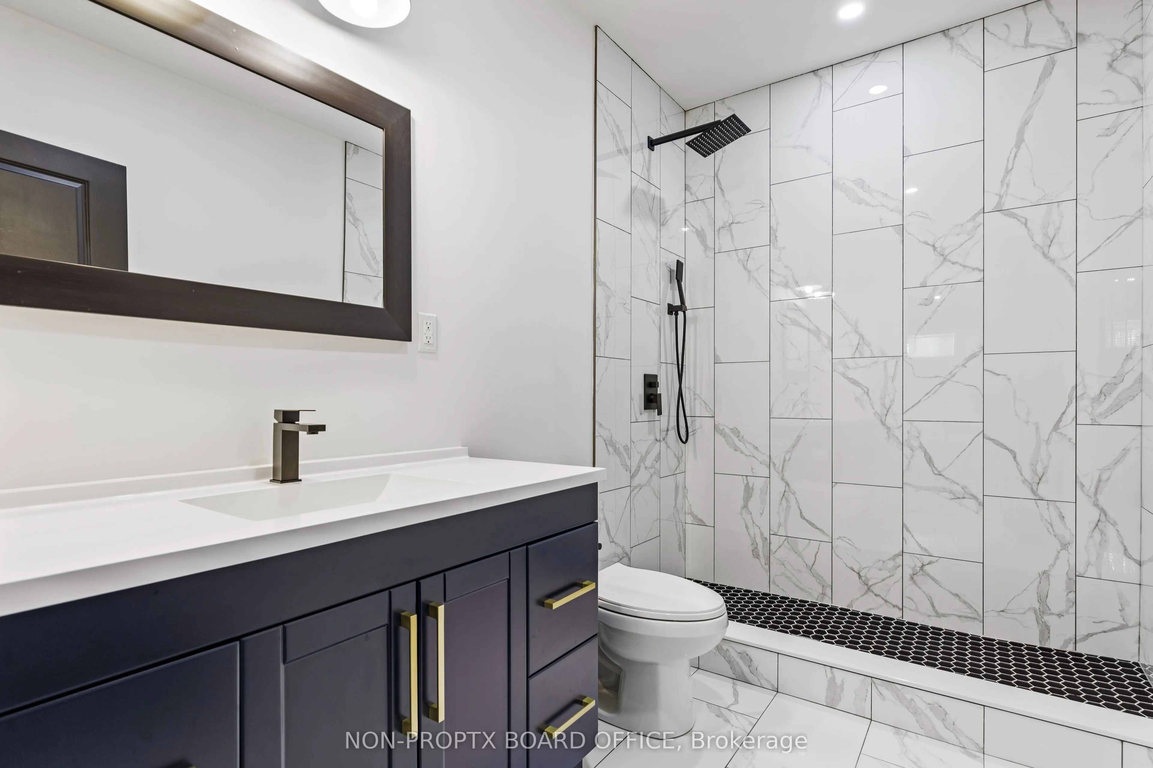 4099 Sugarmaple Crossing