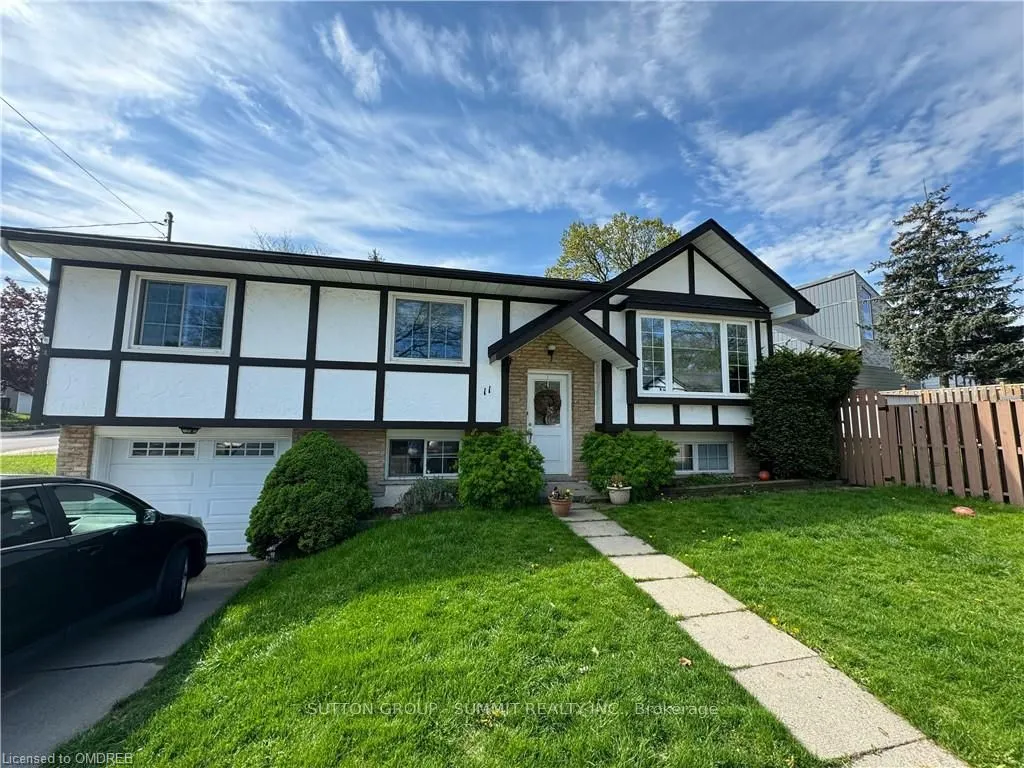 11 Rowan Court