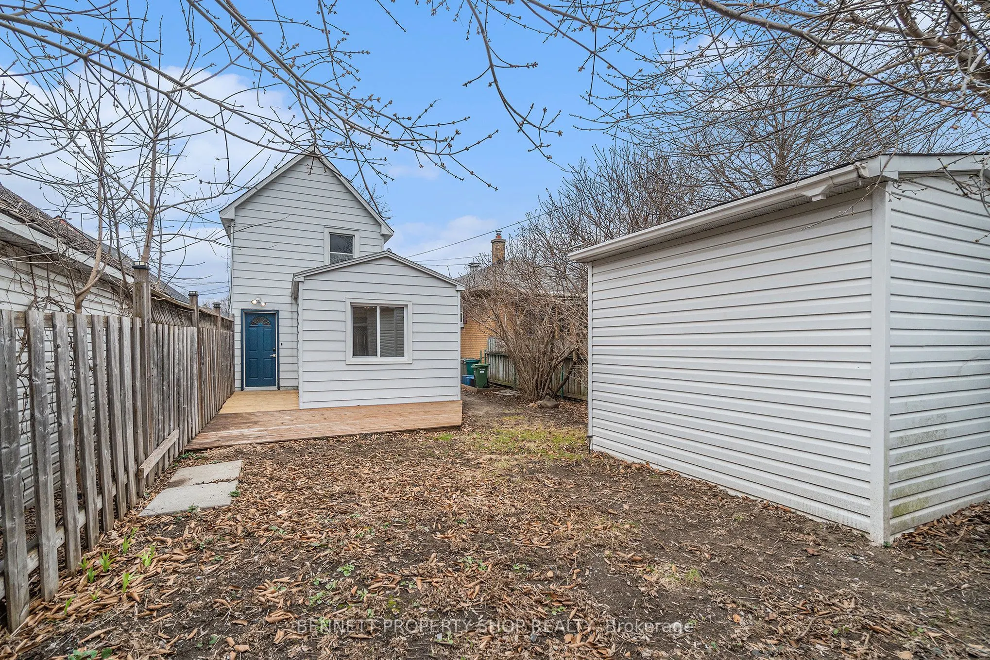 978 Admiral Avenue
